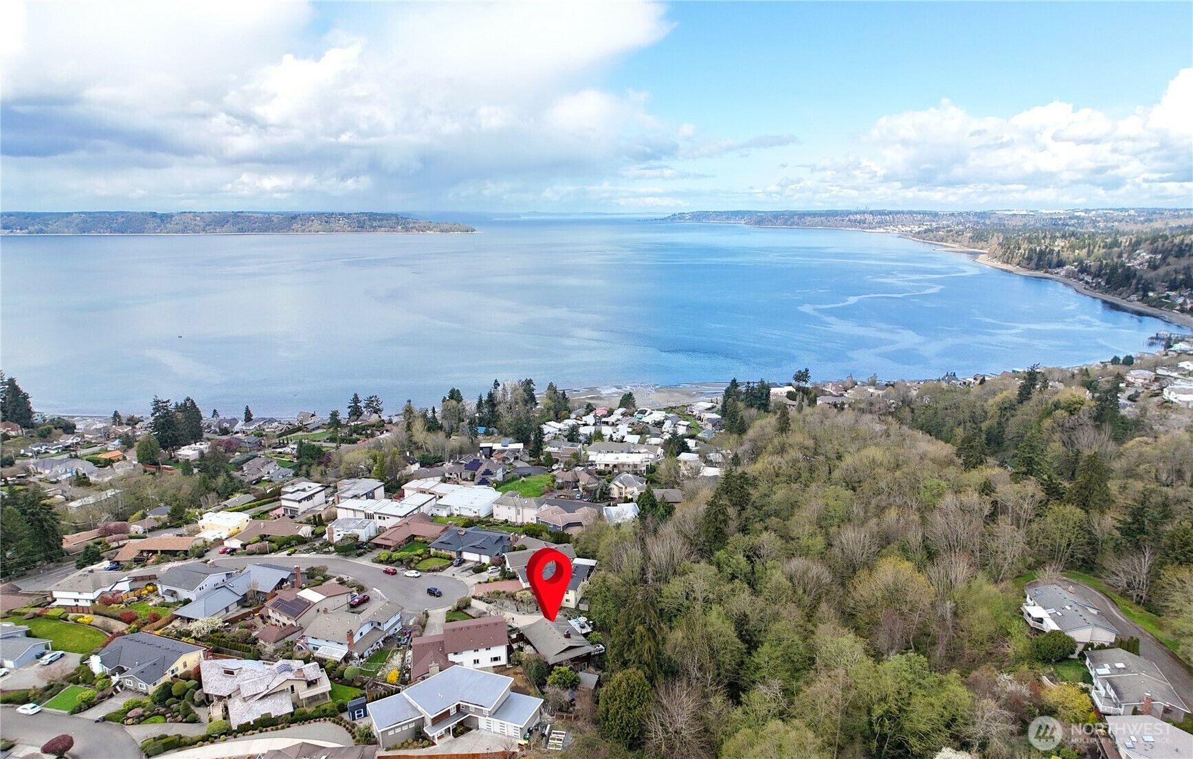 Property Photo: 151 S 294th Place WA 98003