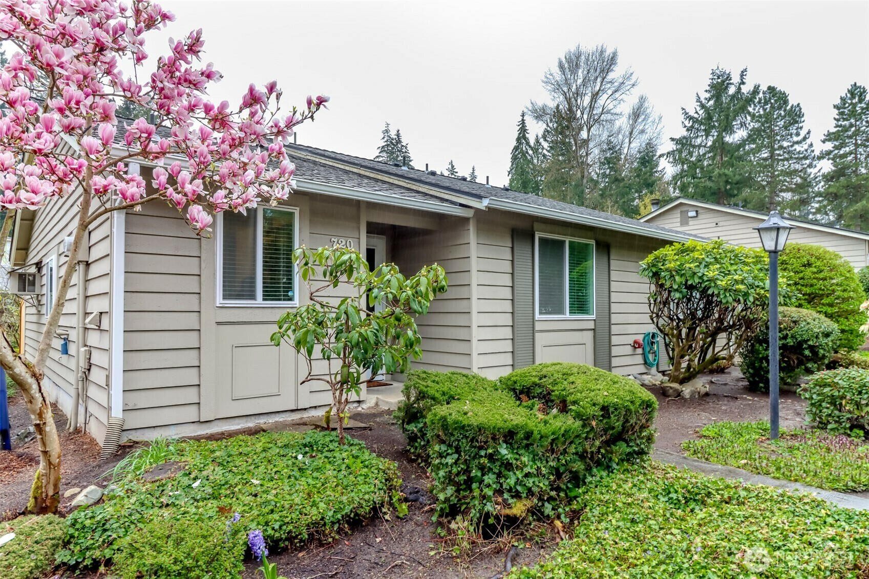 Property Photo:  720  126th Avenue NE 106  WA 98005 