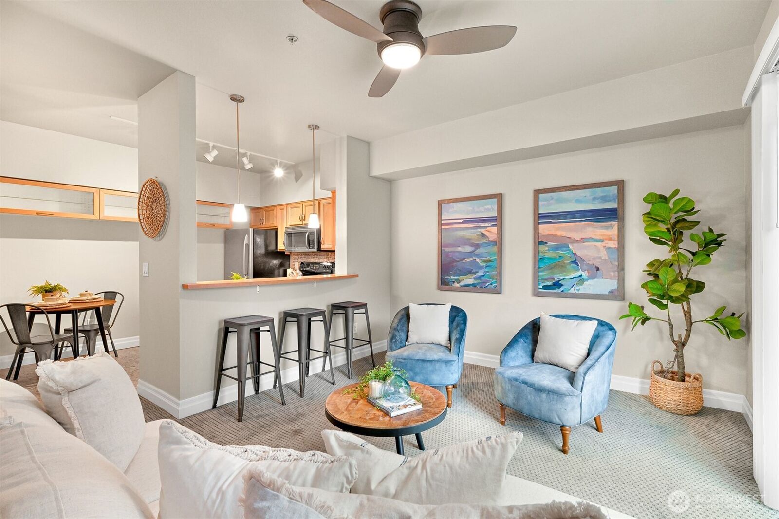 Property Photo:  910  Harris Avenue 505  WA 98225 