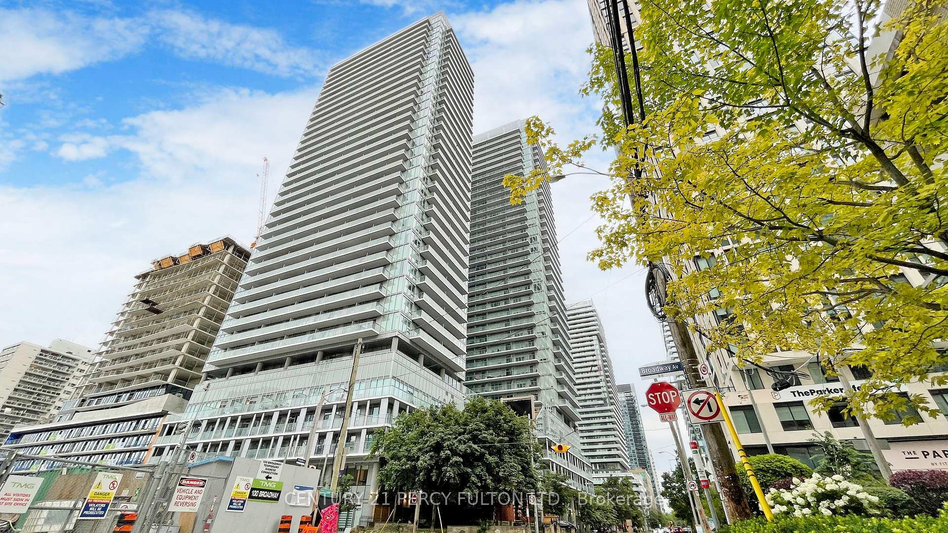 Property Photo: 99 Broadway Avenue N 2711nt ON M4P 1V2