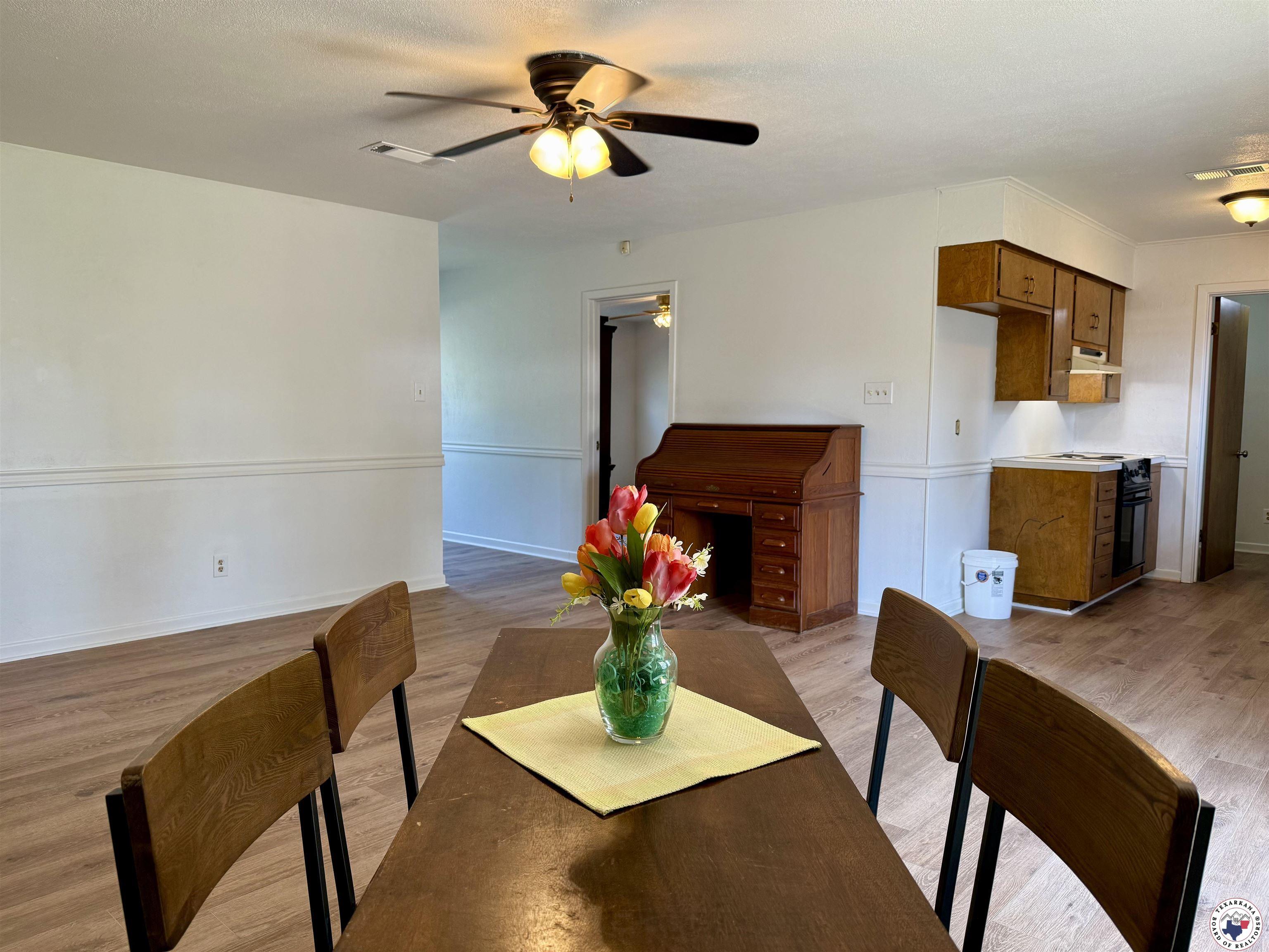 Property Photo: 4906 Ridgeway Dr AR 71854