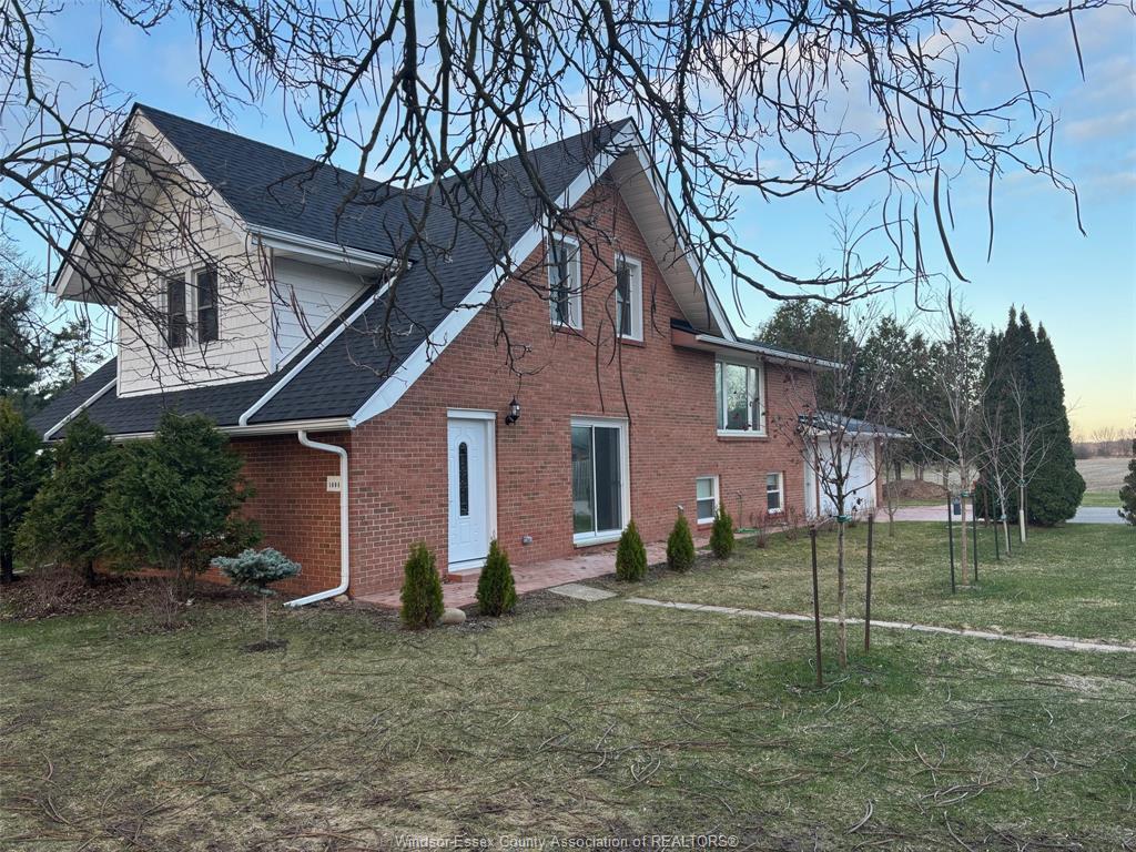 Property Photo:  1695 Division Road North  ON N9Y 2Y9 
