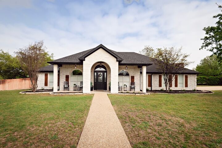 Property Photo:  1201 Ambrose Drive  TX 76571 