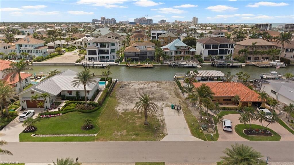 Property Photo:  224 Heron Ave  FL 34108 