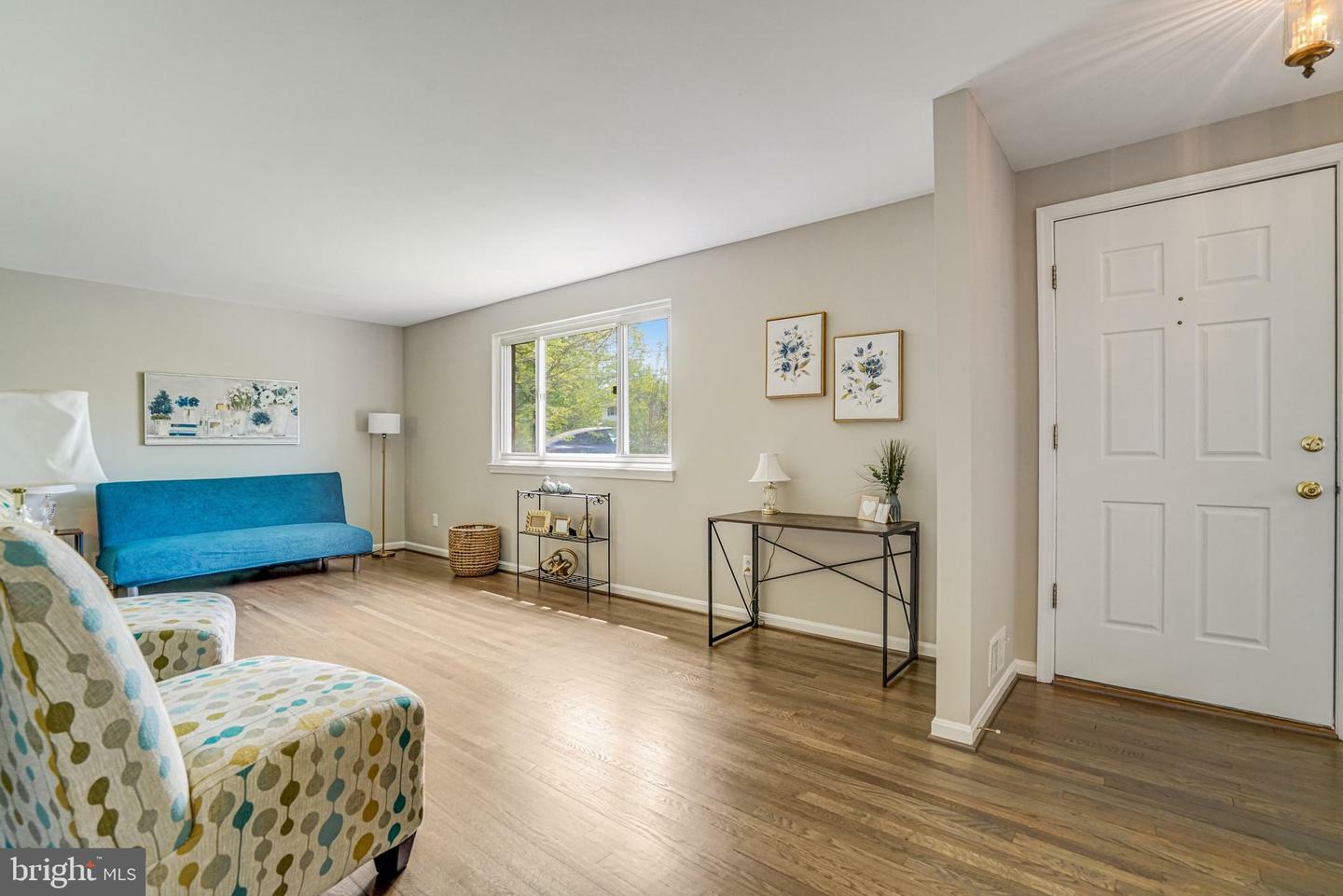 Property Photo: 8608 London Court VA 22151