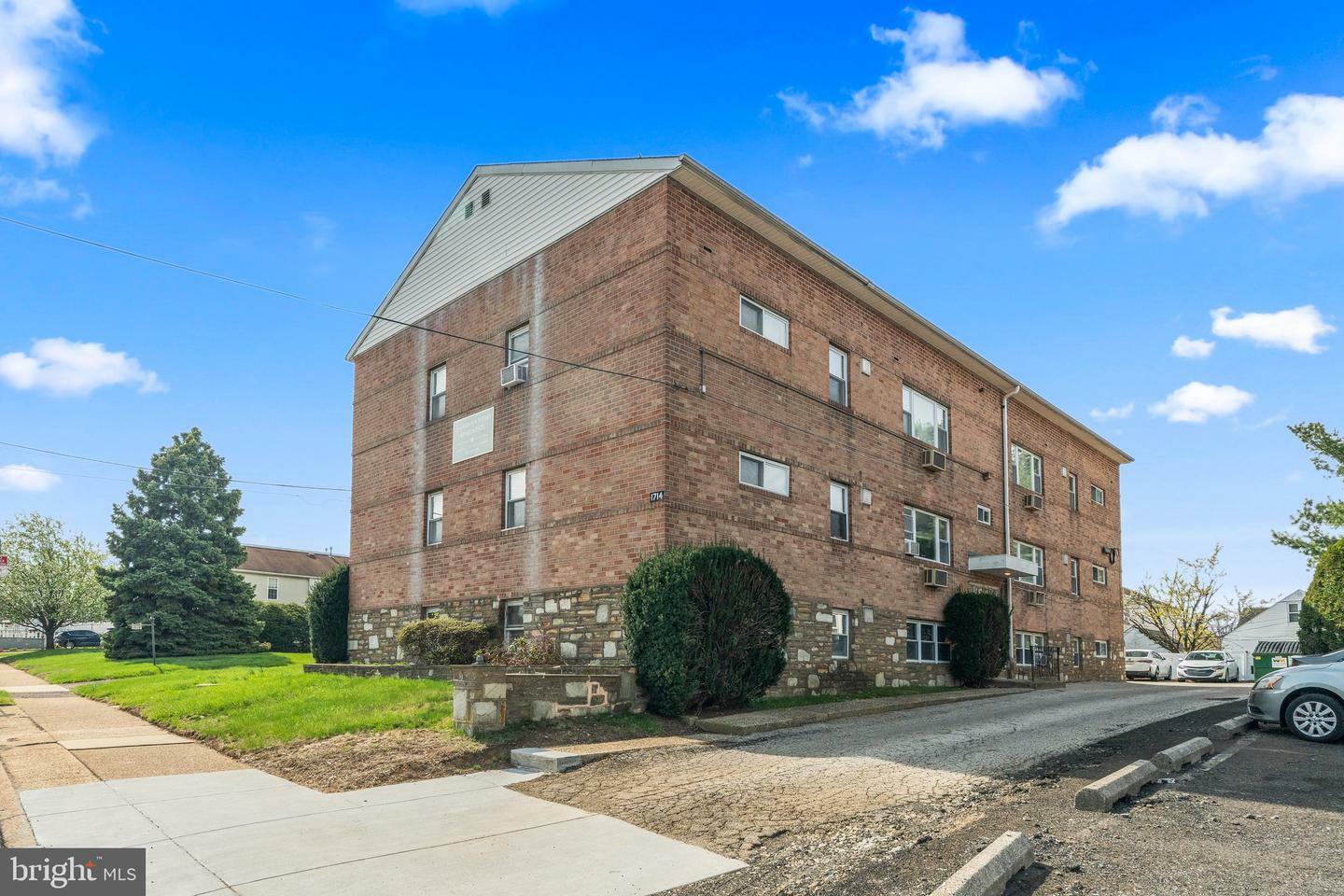 Property Photo: 1714 Rhawn Street Apt 1A PA 19111