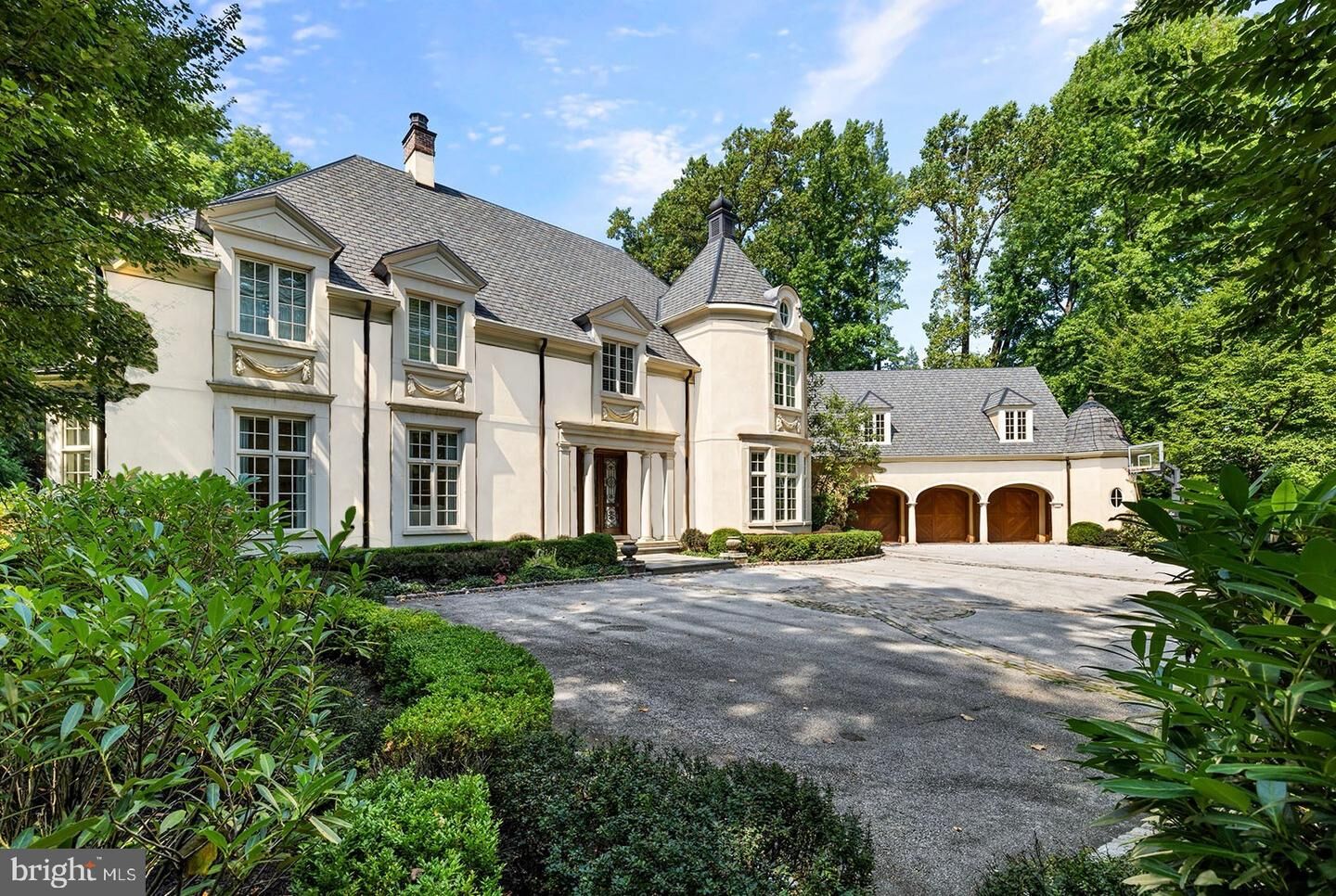 Property Photo:  726 John Barry Drive  PA 19010 