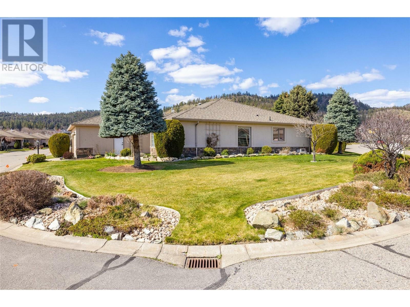 Property Photo: 595 Yates Road 400 BC V1V 1P8