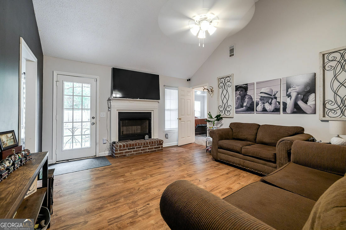 Property Photo: 15 Hidden Creek Drive GA 31312