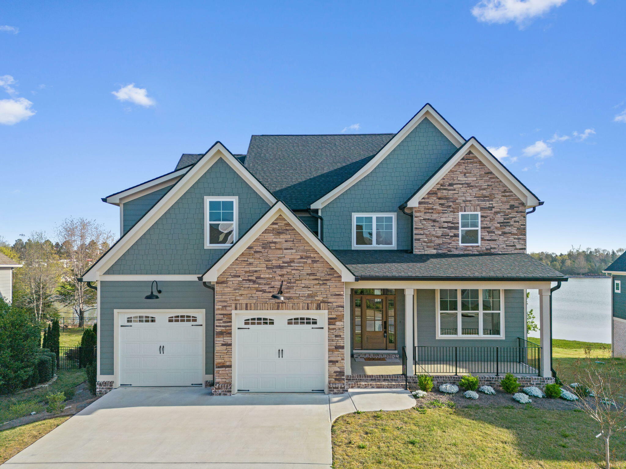 Property Photo: 490 Lakeshore Cove Drive GA 30742