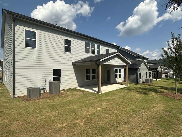 Property Photo: 1608 Firelight Way TN 37363