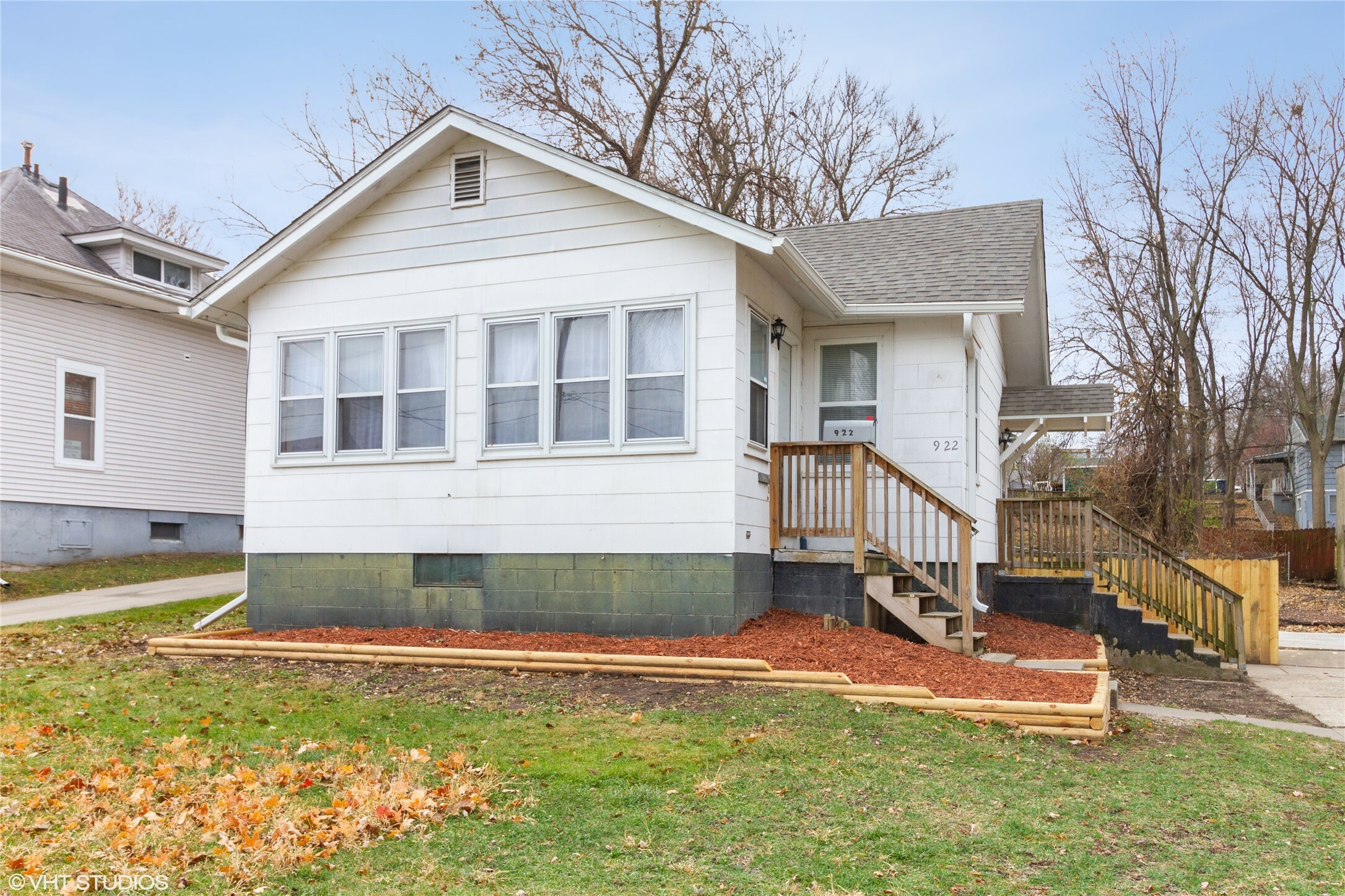 Property Photo: 922 Boulder Avenue IA 50315