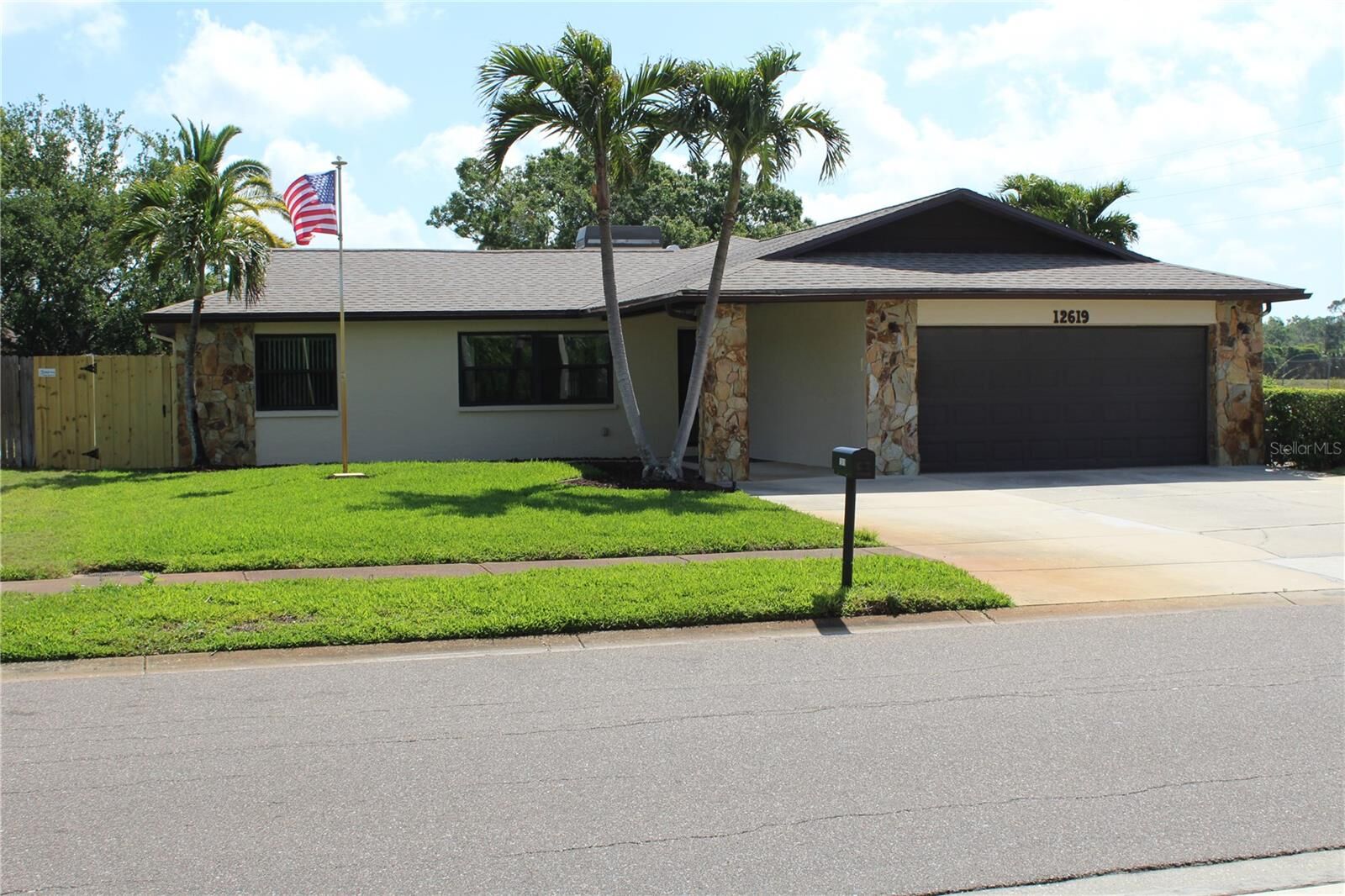 Property Photo: 12619 98th Street FL 33773