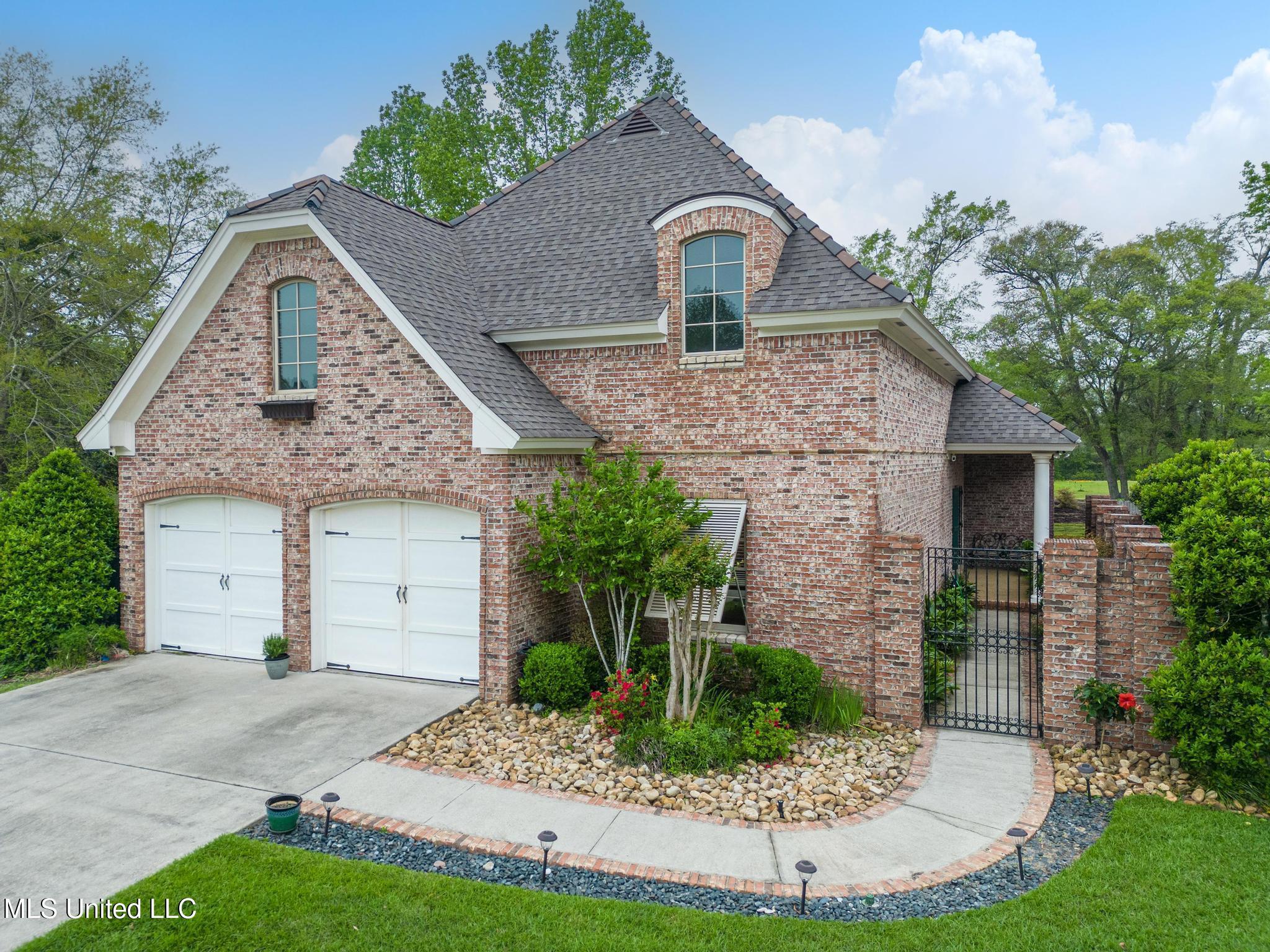 Property Photo: 7357 N Aberdeen Drive MS 39571