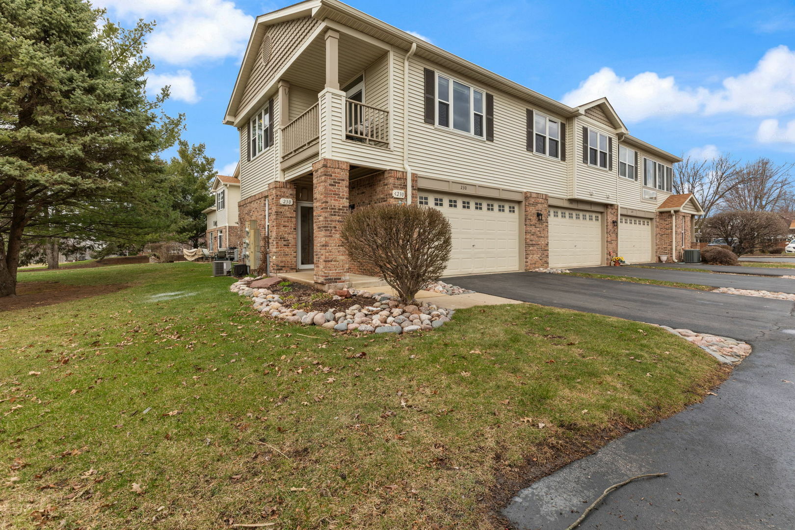 Property Photo: 230 Chesterfield Court IL 60543