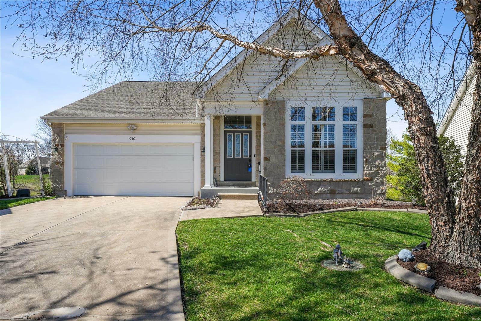 Property Photo: 910 Ridgepointe Place Circle 96 MO 63367