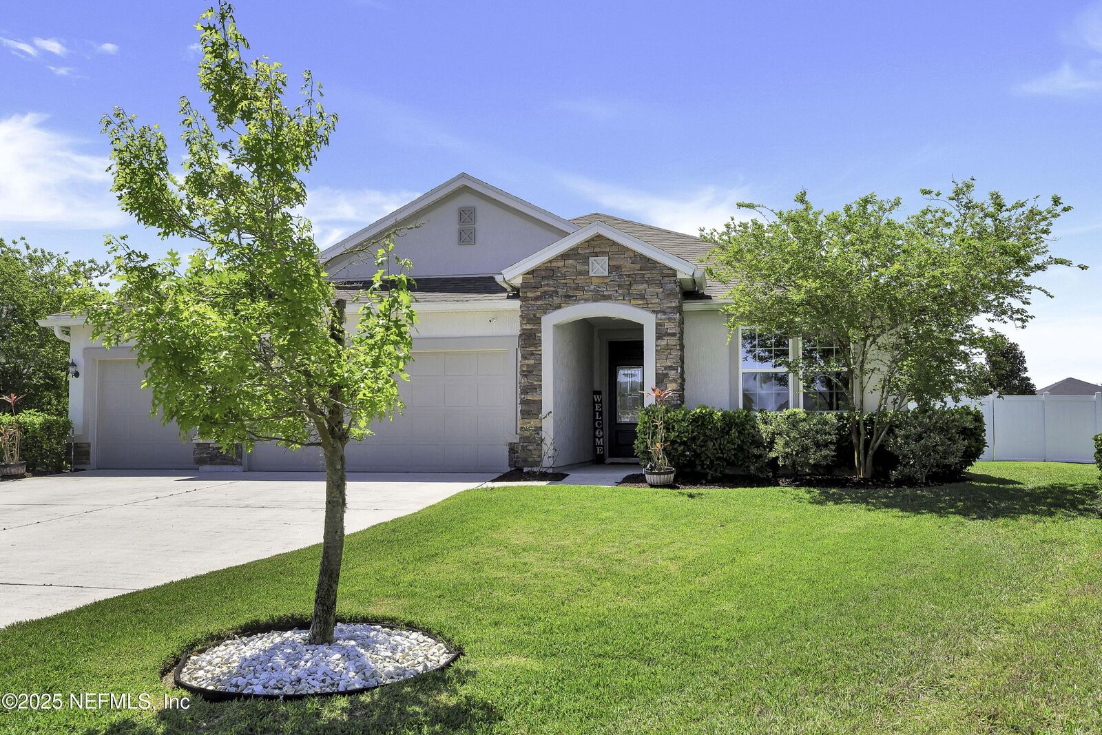 Property Photo: 72 Long Point Way FL 32092