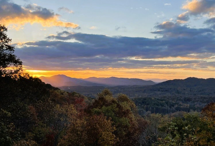 Property Photo: 7 Lakeview Dr NC 28904