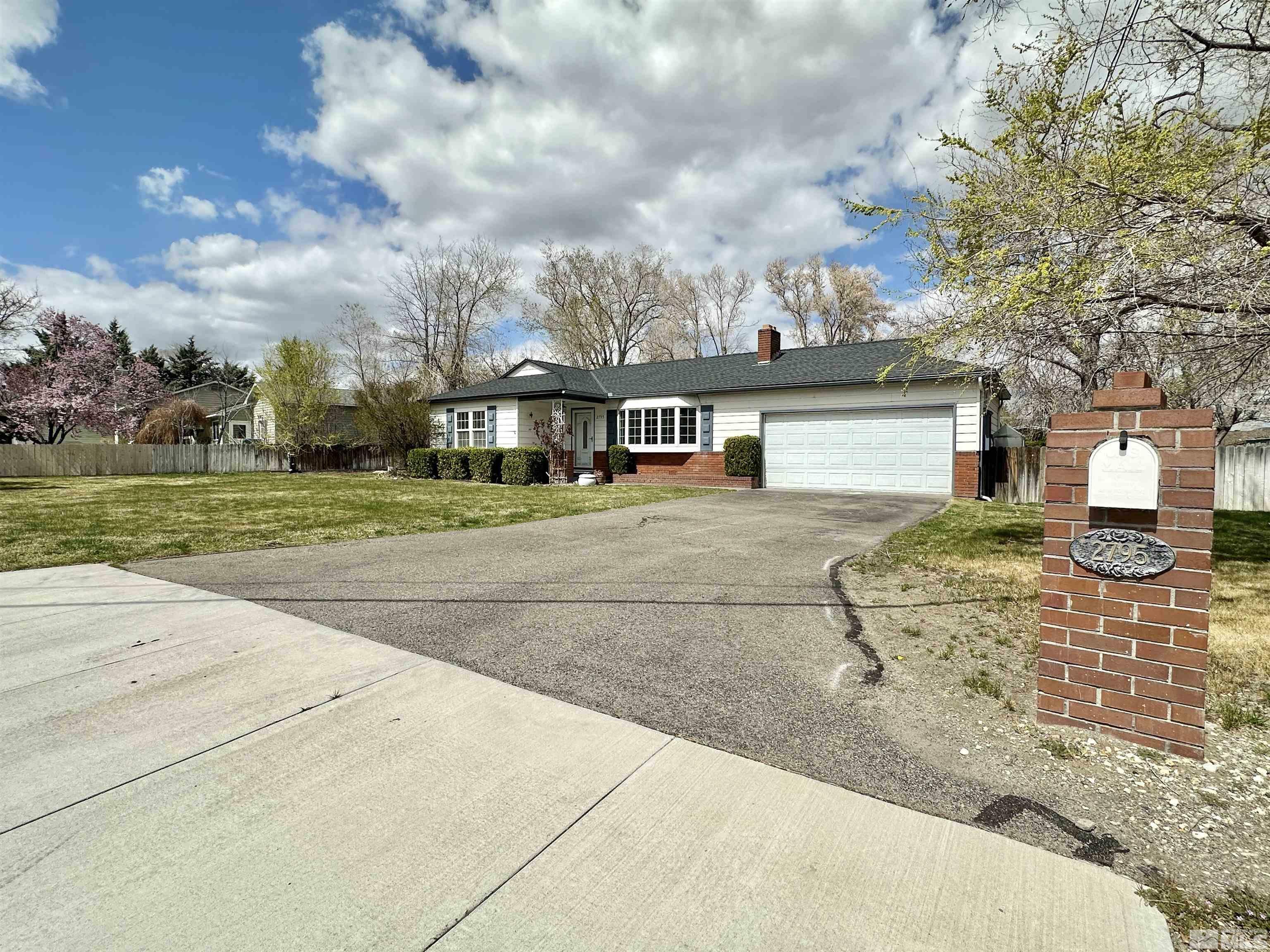Property Photo: 2795 W Plumb Lane NV 89509
