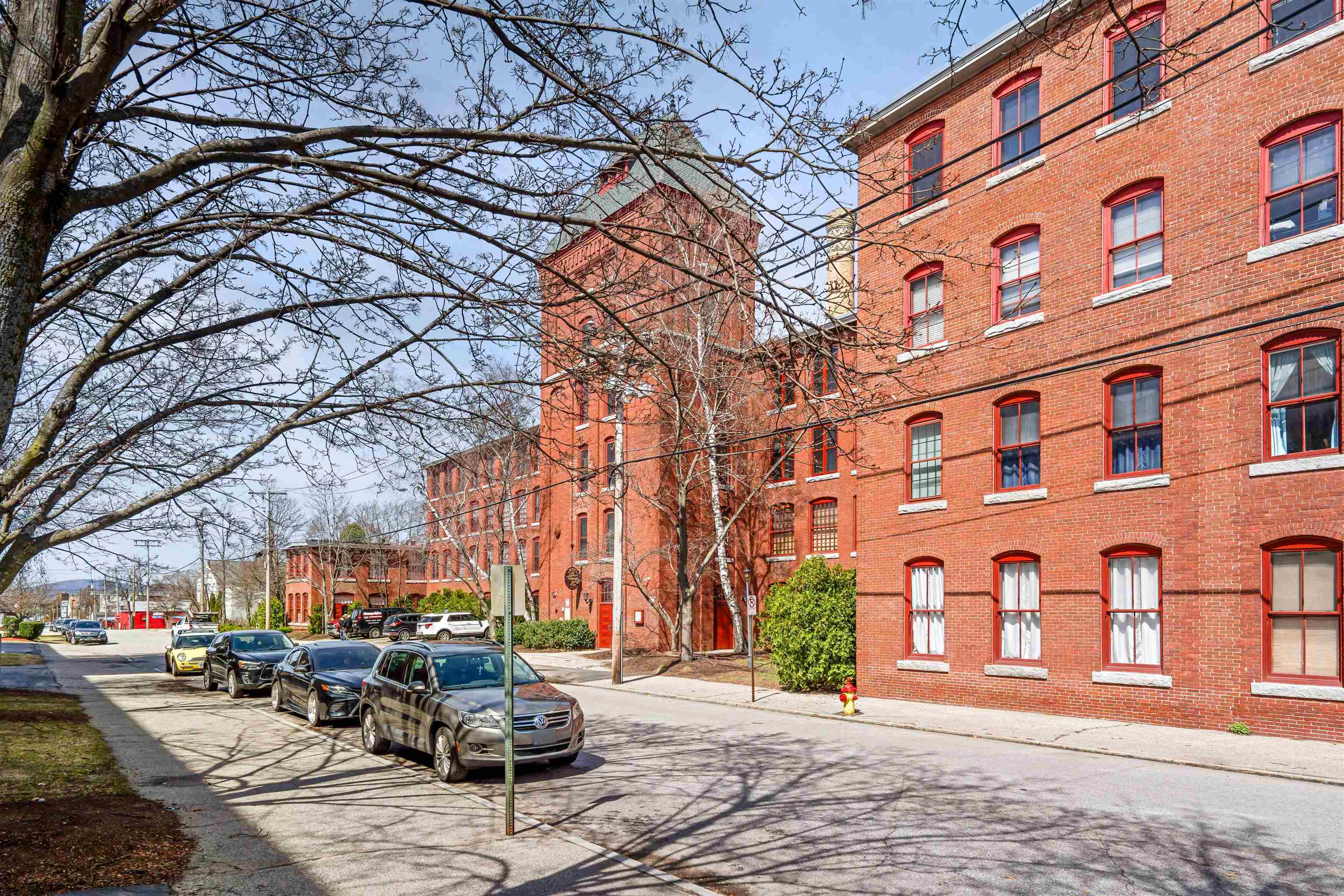 Property Photo: 470 Silver Street NH 03103