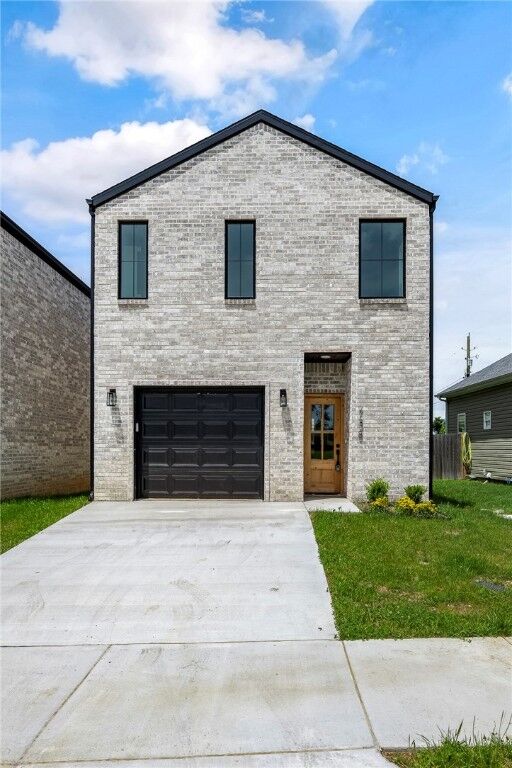 Property Photo:  738 N 5th Street  AR 72756 