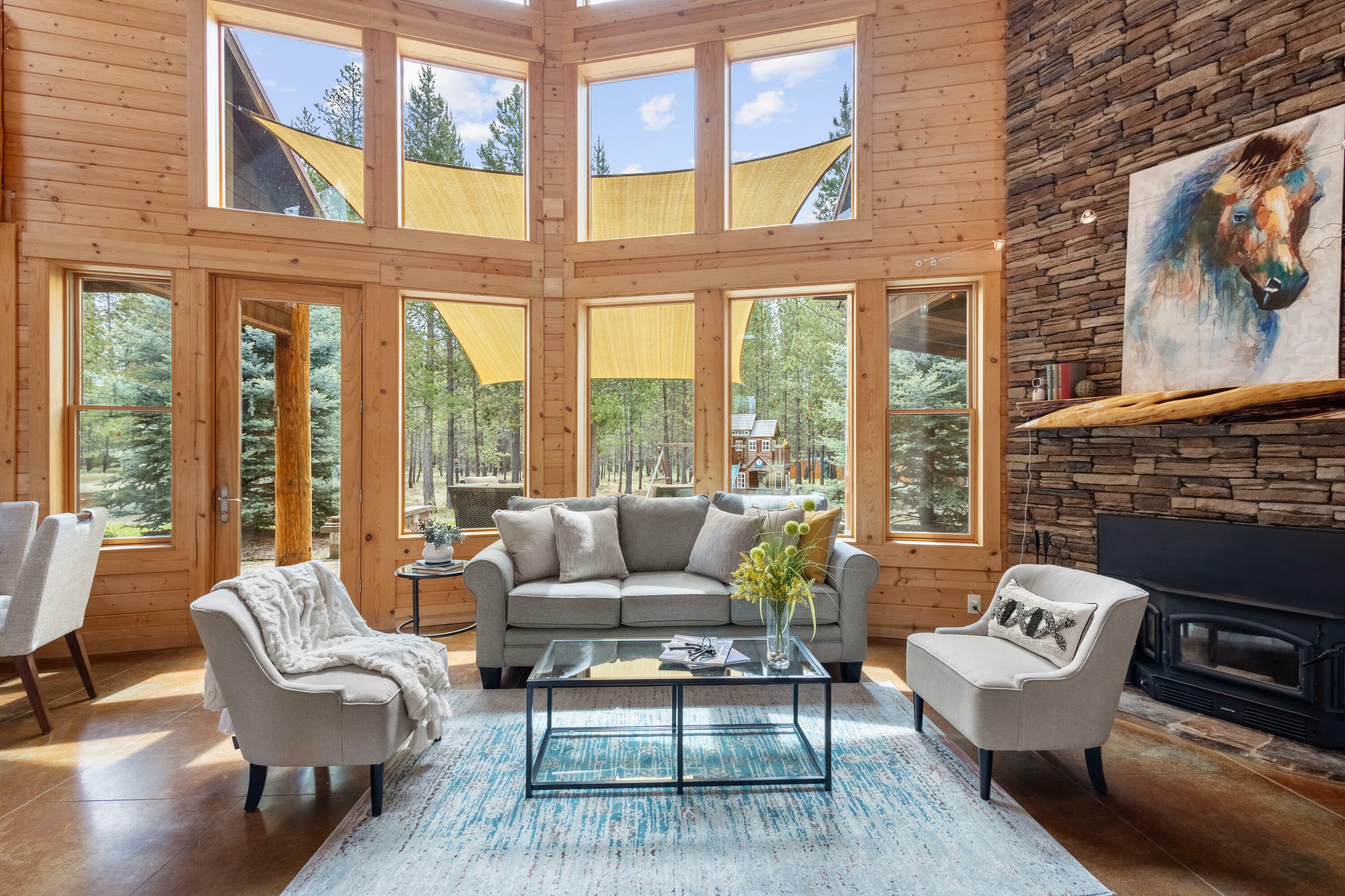 Property Photo: 52180 Dorrance Meadow Rd OR 97739