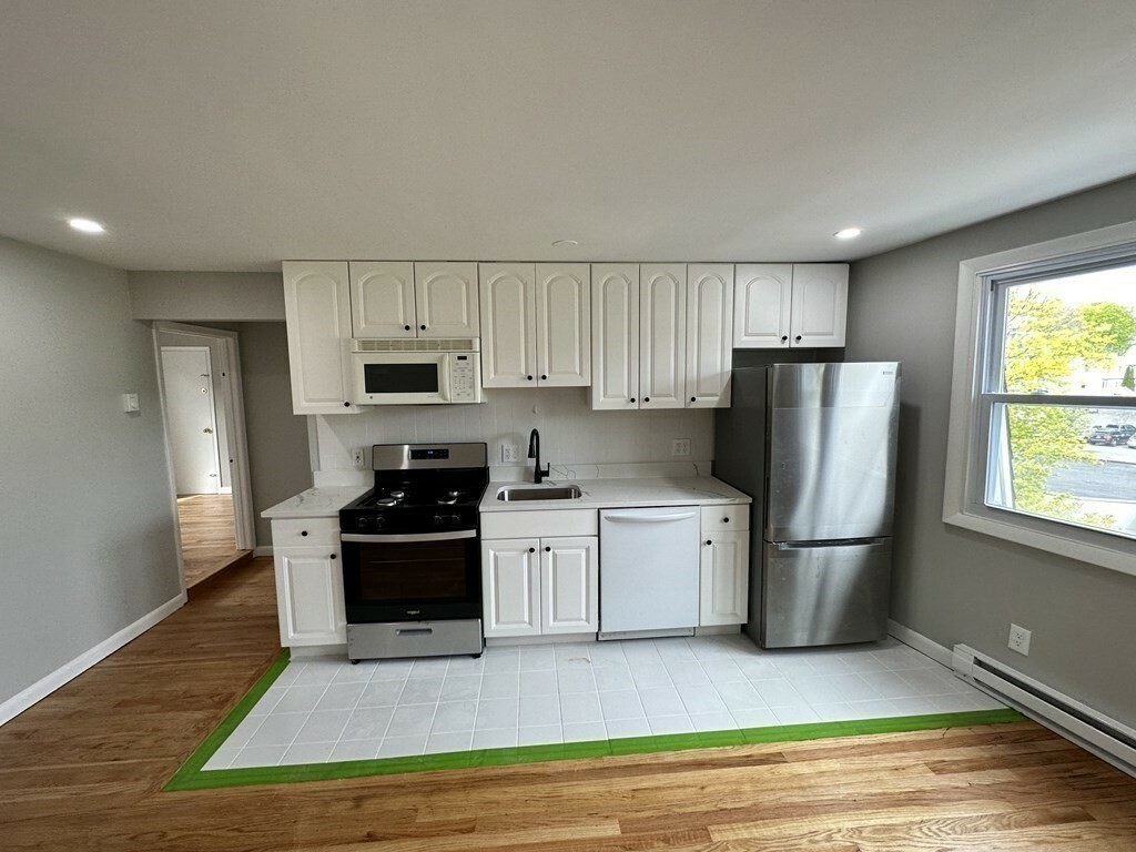 Property Photo: 83 Haven Street 6F MA 01867