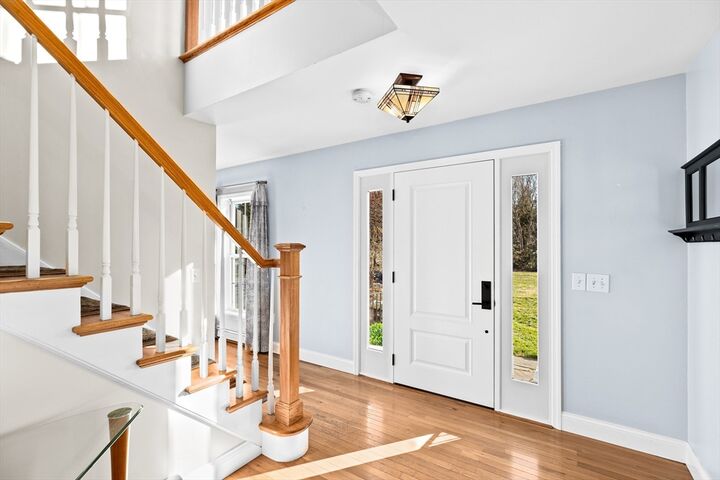 Property Photo:  5 Nottingham Way  MA 02702 