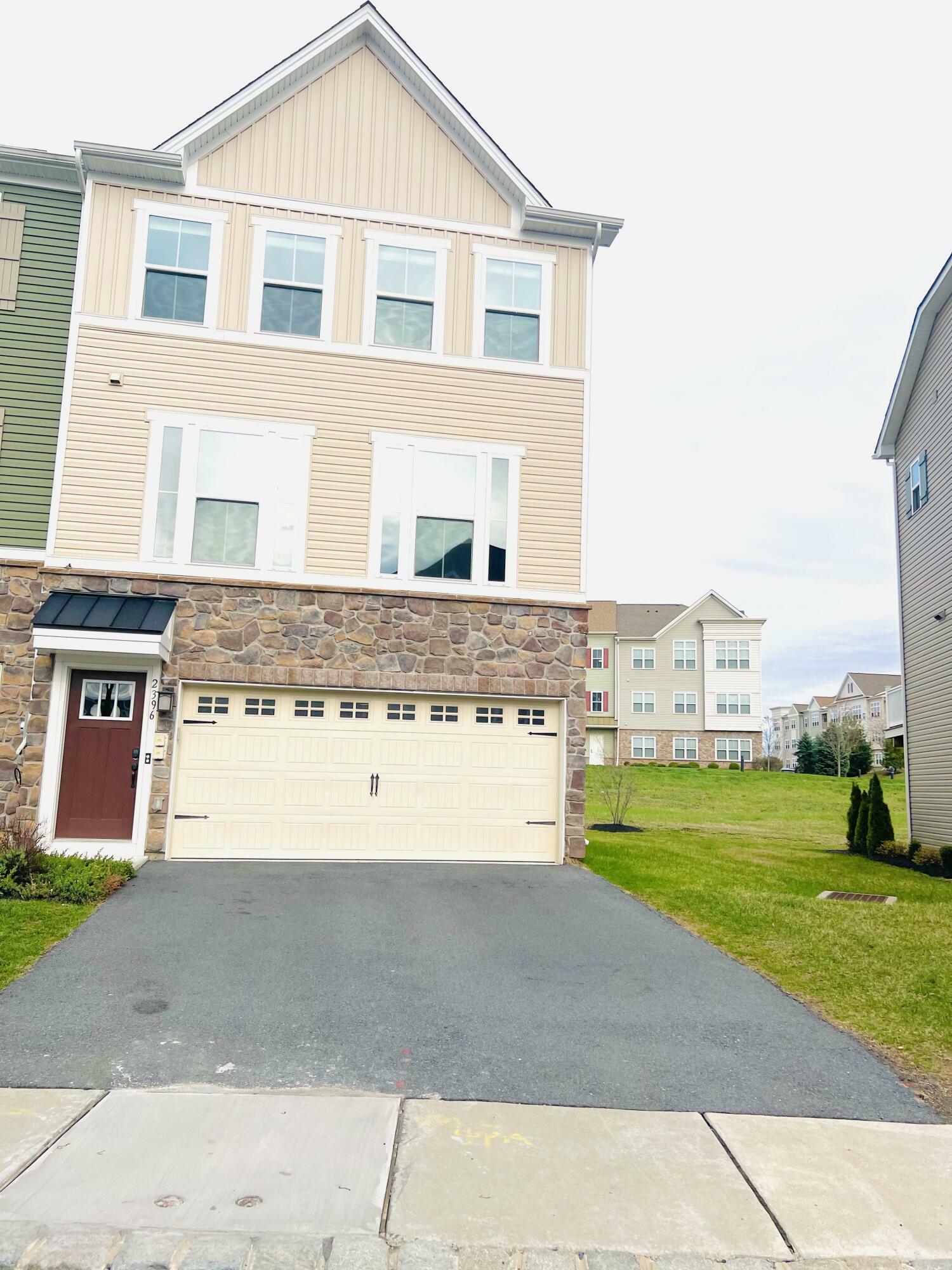 Property Photo: 2396 Raya Way PA 18045