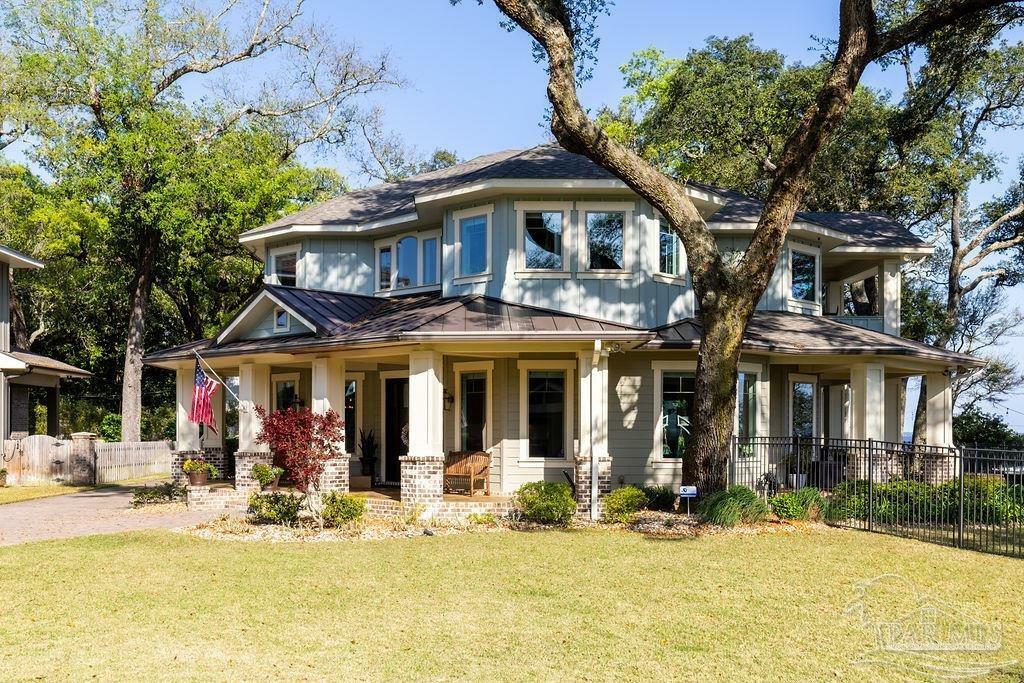Property Photo: 2 Bayou Blvd FL 32503