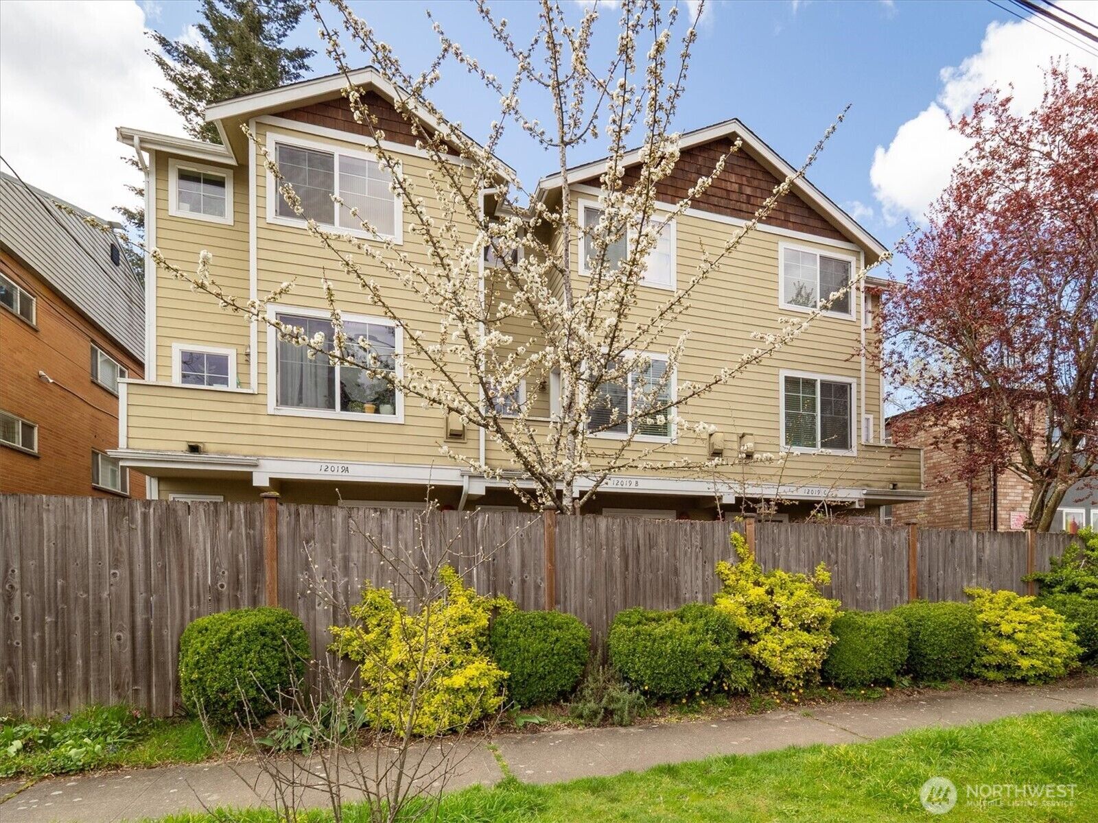 Property Photo:  12019  32nd Avenue NE B  WA 98125 