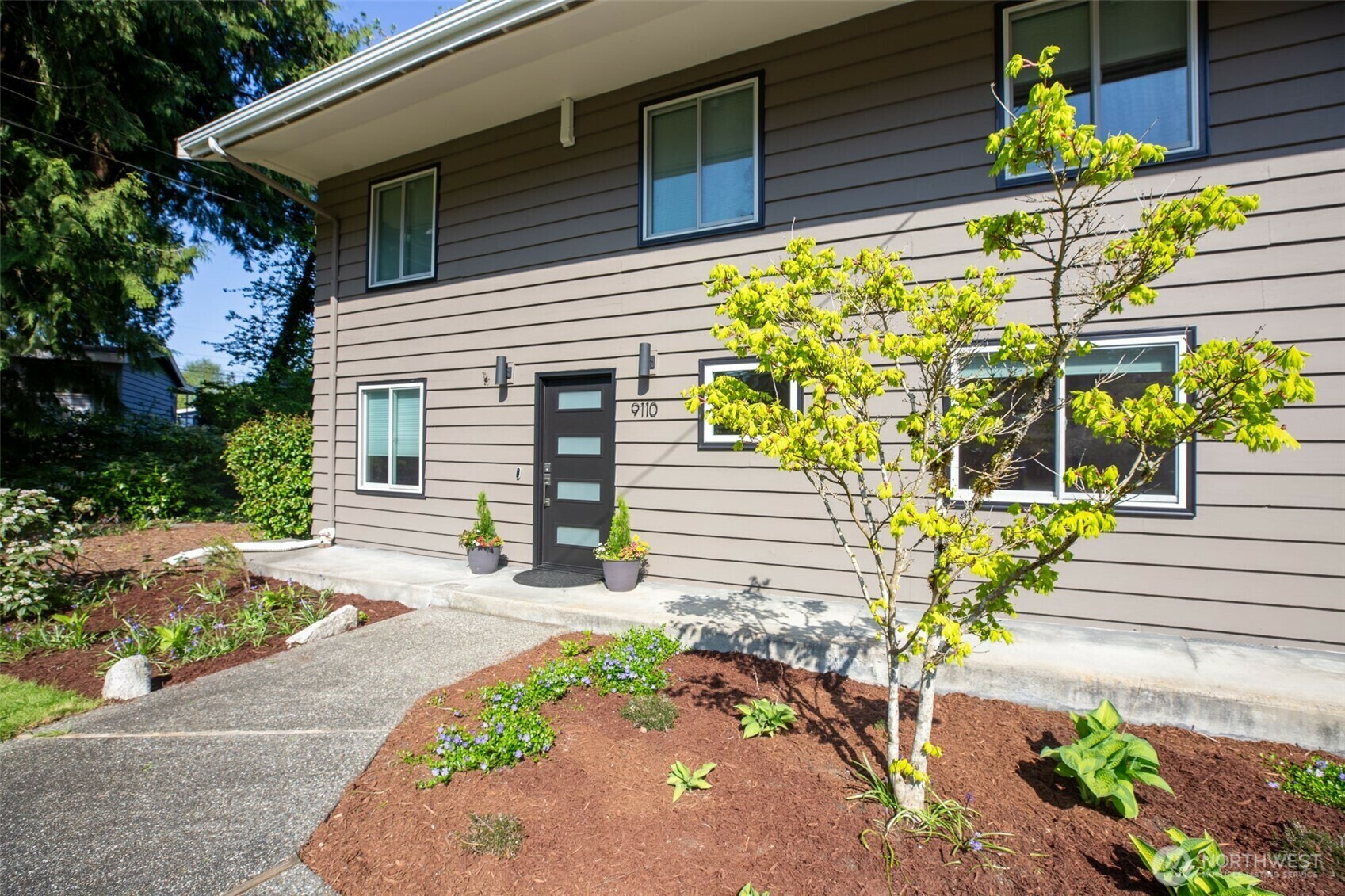 Property Photo: 9110 NE 179th Place WA 98011