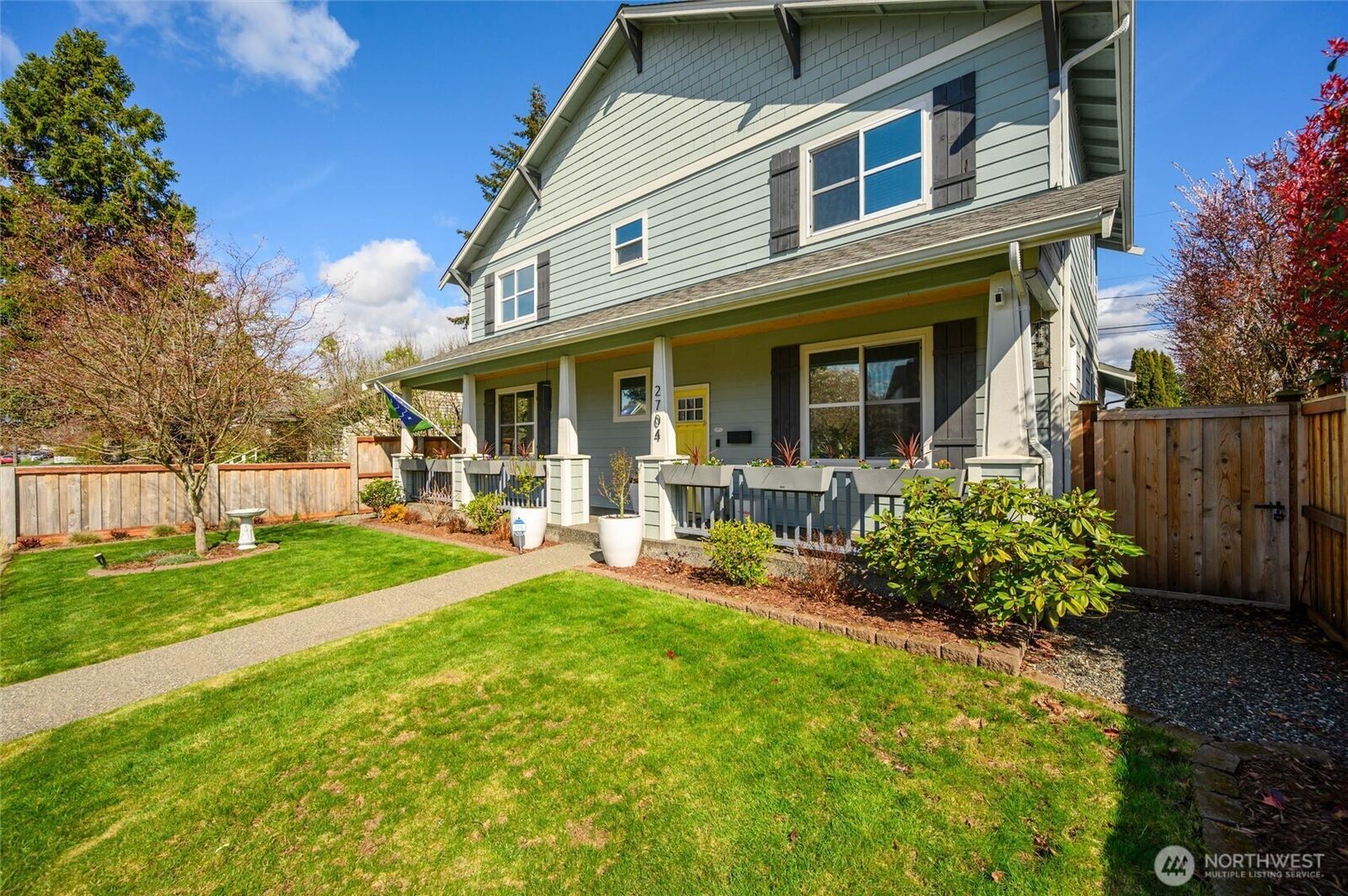 Property Photo:  2704  Kulshan Street  WA 98225 