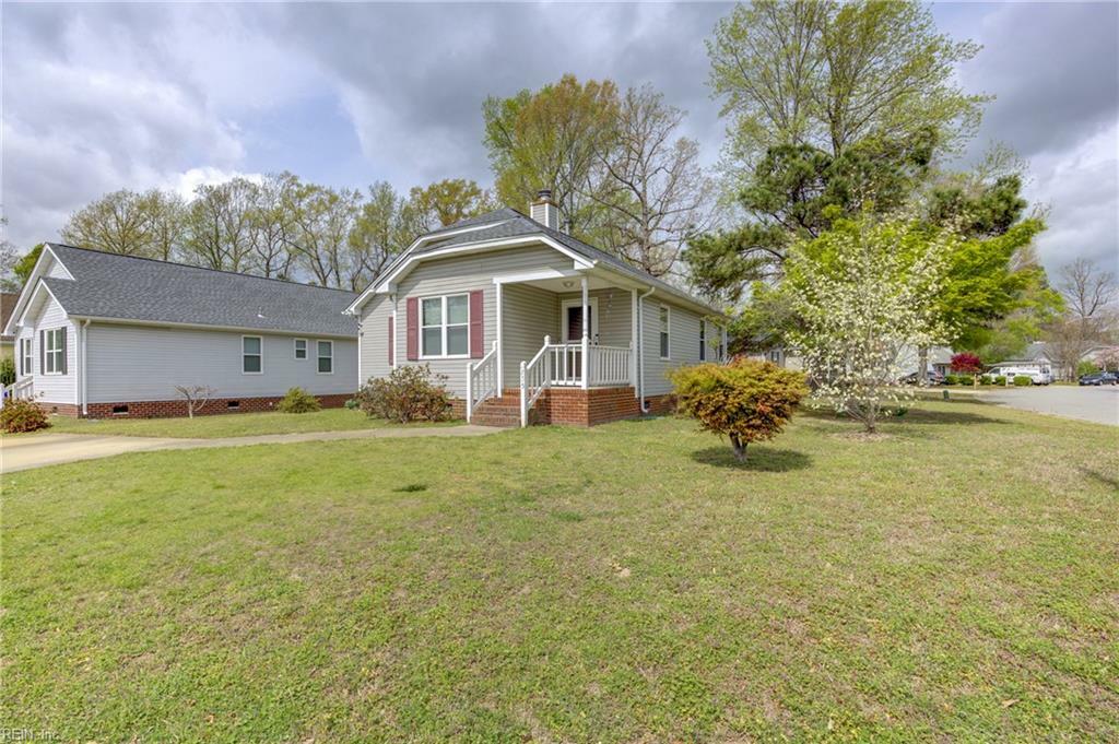 Property Photo: 235 Abingdon Cir VA 23434