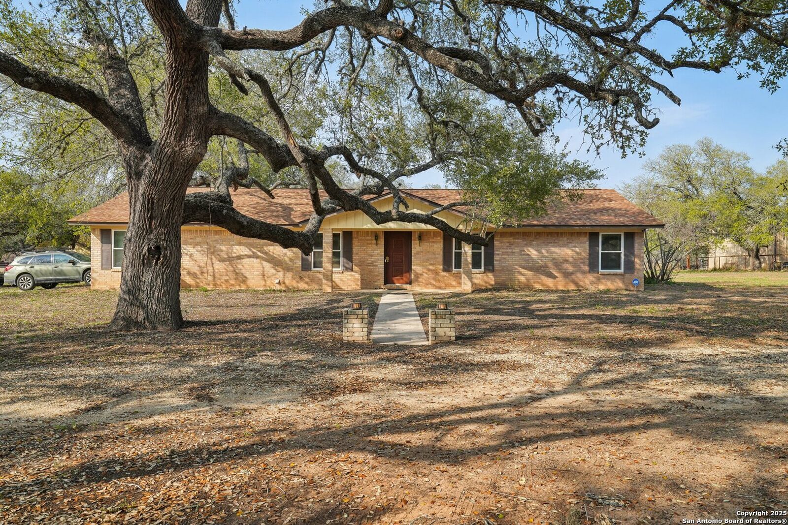 Property Photo:  101 Deer Run  TX 78064 