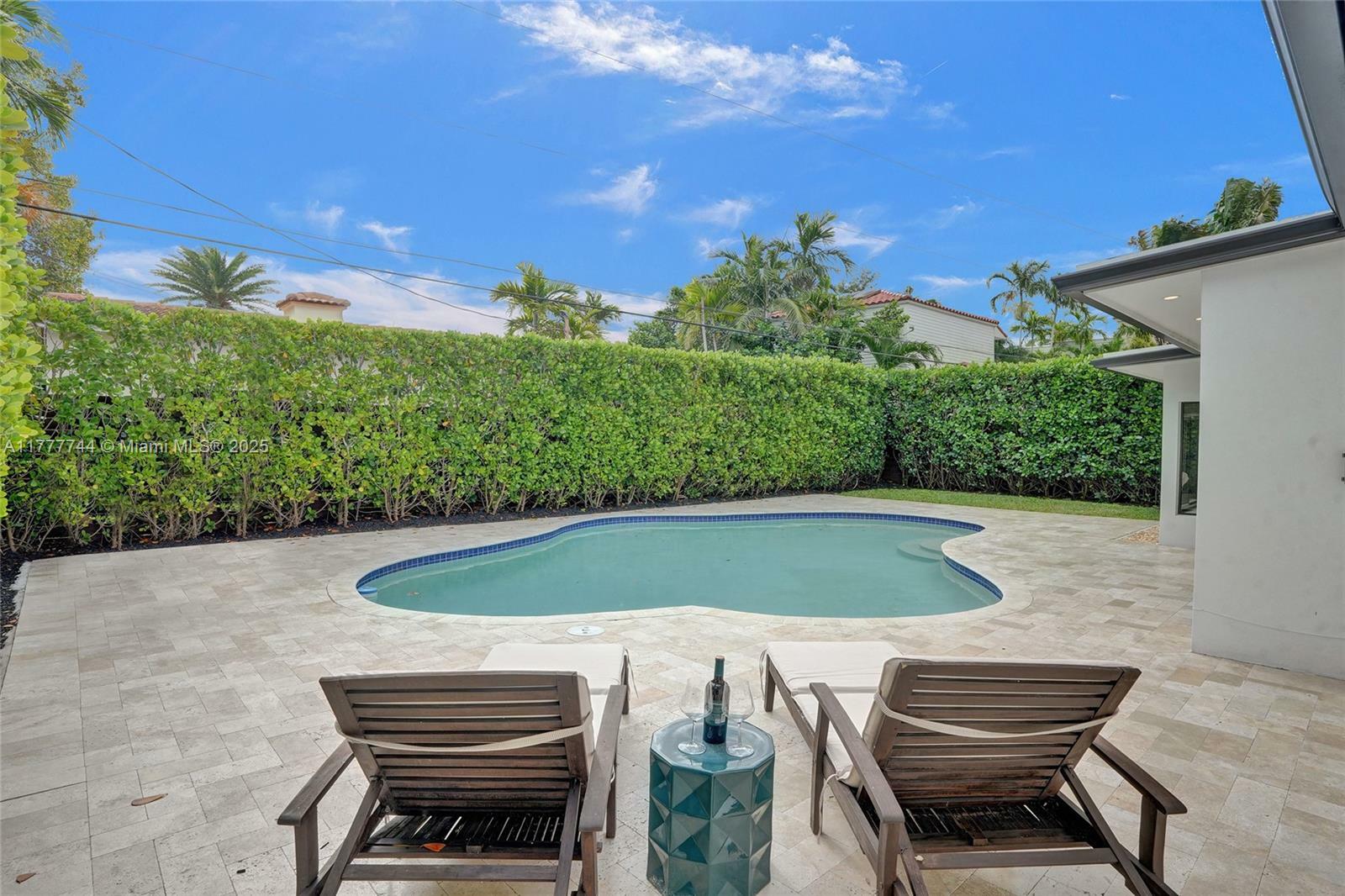620 NE 17th Ter  Fort Lauderdale FL 33301 photo