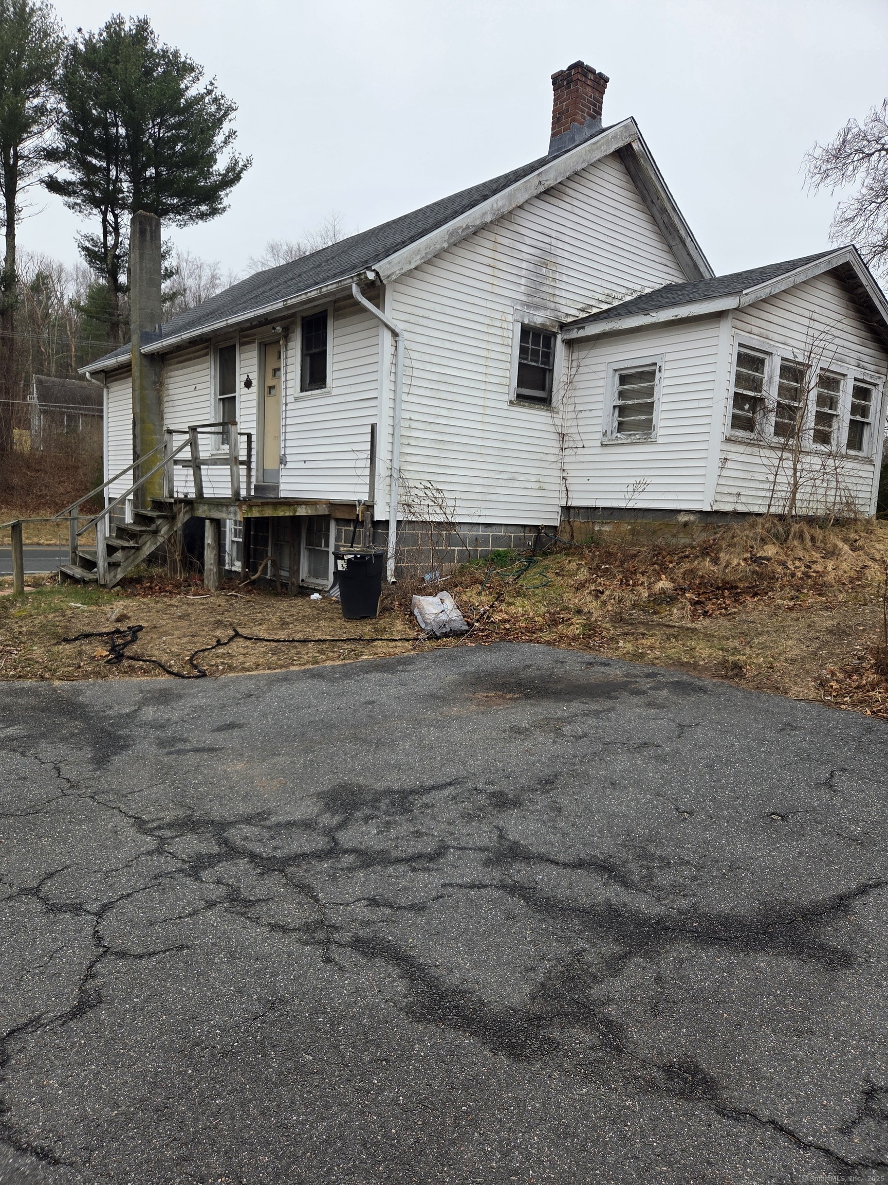Property Photo: 127 Route 6 CT 06237