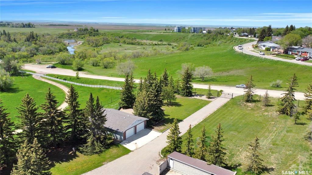 Property Photo: 1055 7th Avenue SW SK S6H 5R2