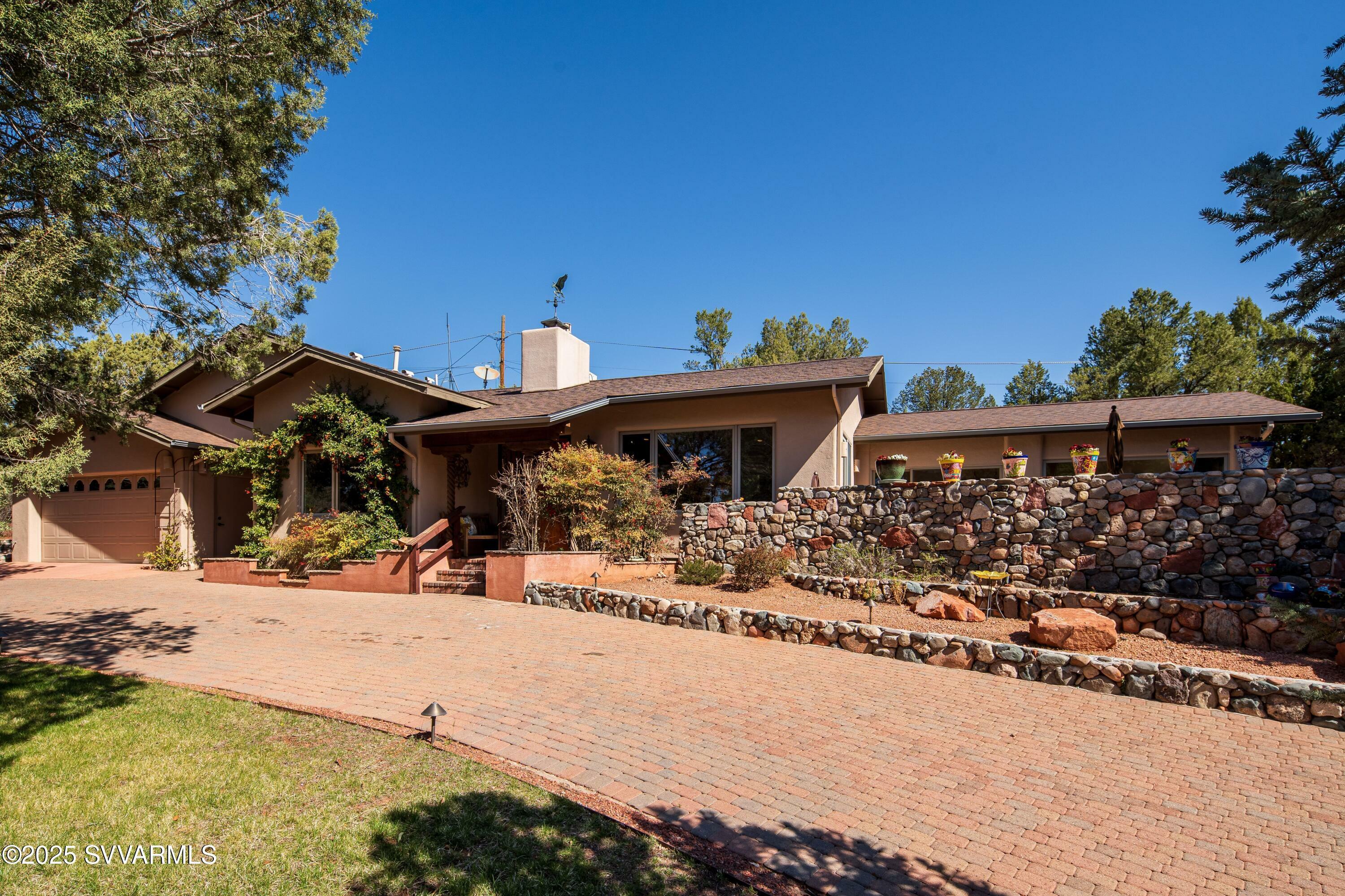 Property Photo: 190 Morgan Rd AZ 86336