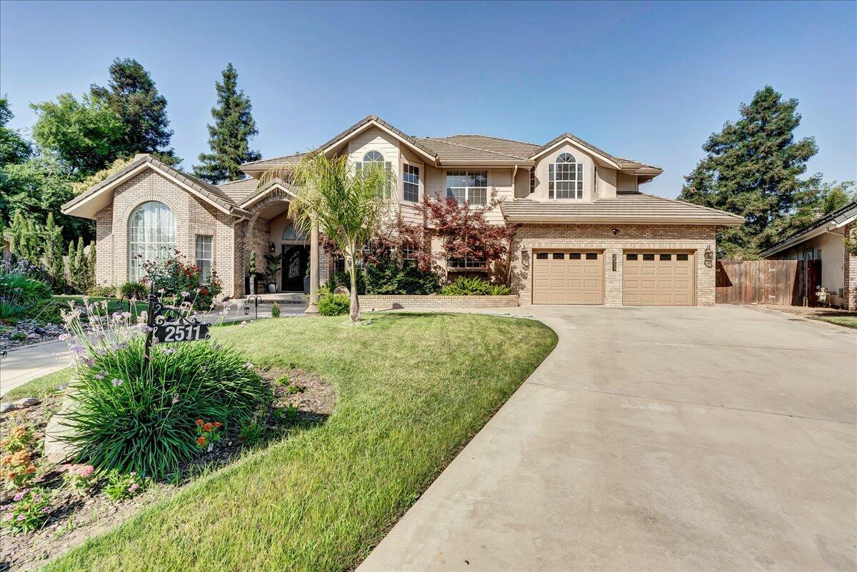 2511 E Harter Court  Visalia CA 93292 photo