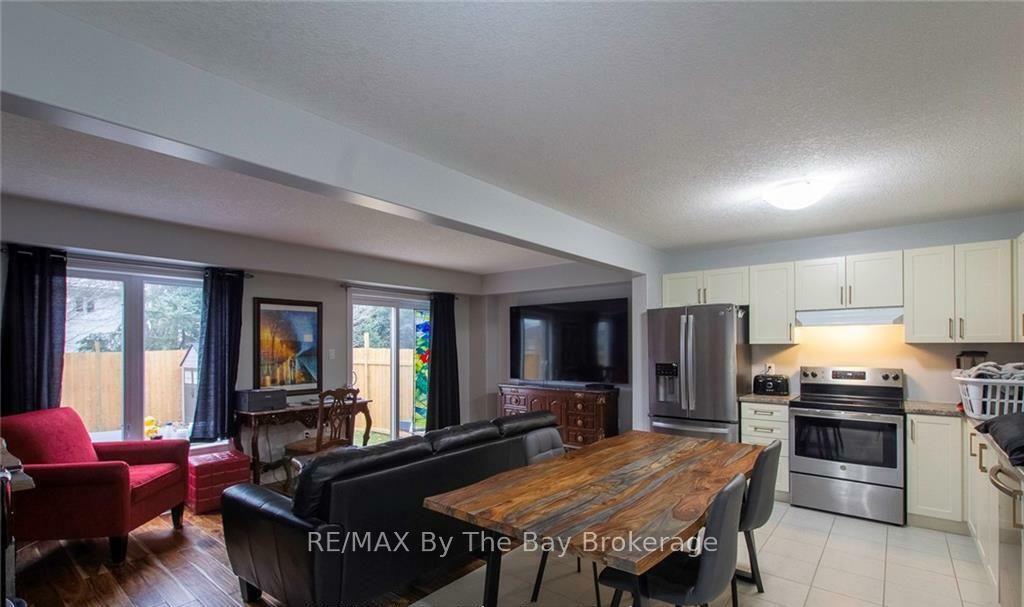 Property Photo: 131 Stonebrook Way ON N0C 1H0