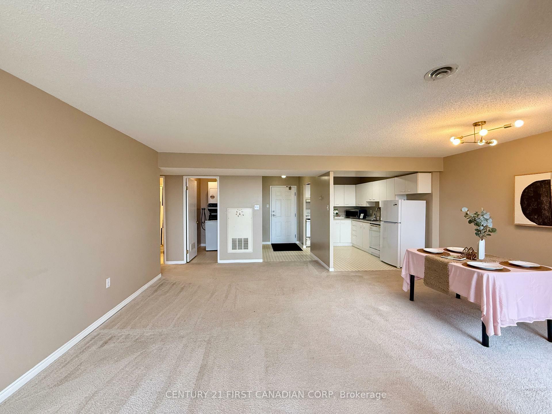 Property Photo: 30 Chapman Court 506 ON N6G 4Y4
