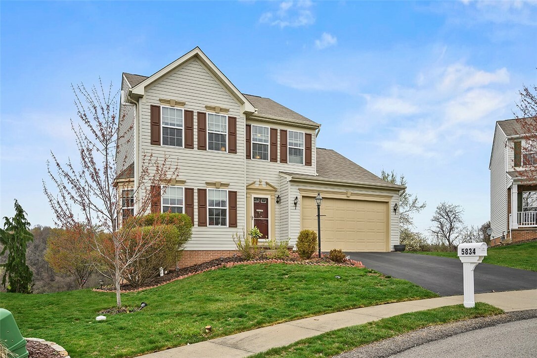 Property Photo: 5834 Windsor Ct PA 15057