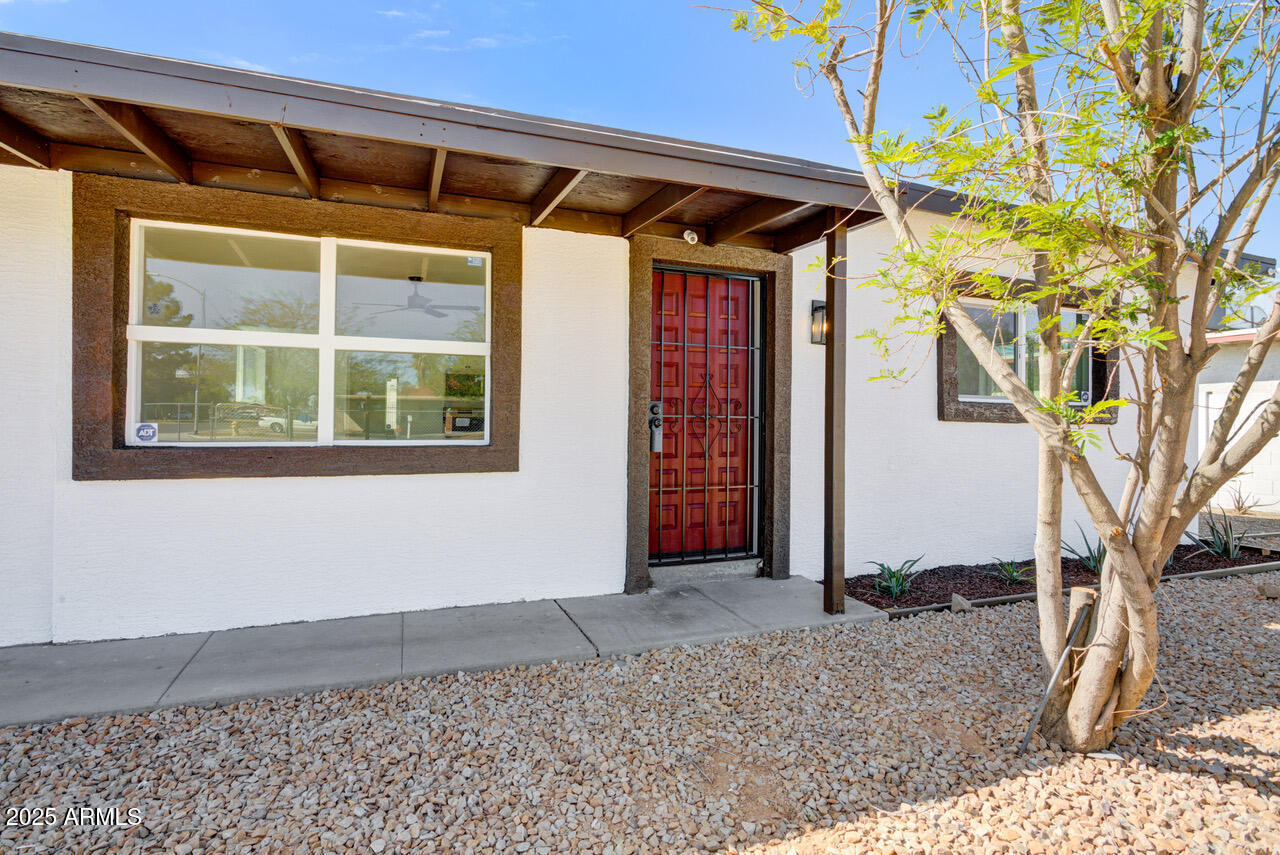 Property Photo:  3301 W Portland Street  AZ 85009 