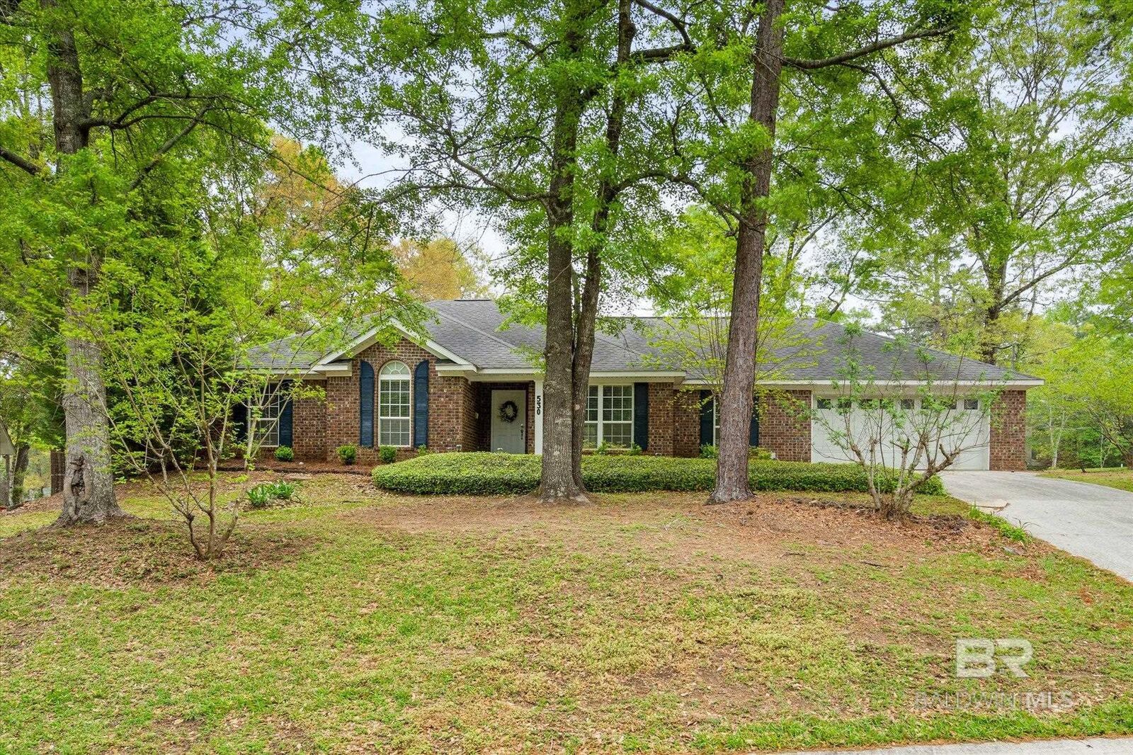 Property Photo:  530 Ridgewood Drive  AL 36526 