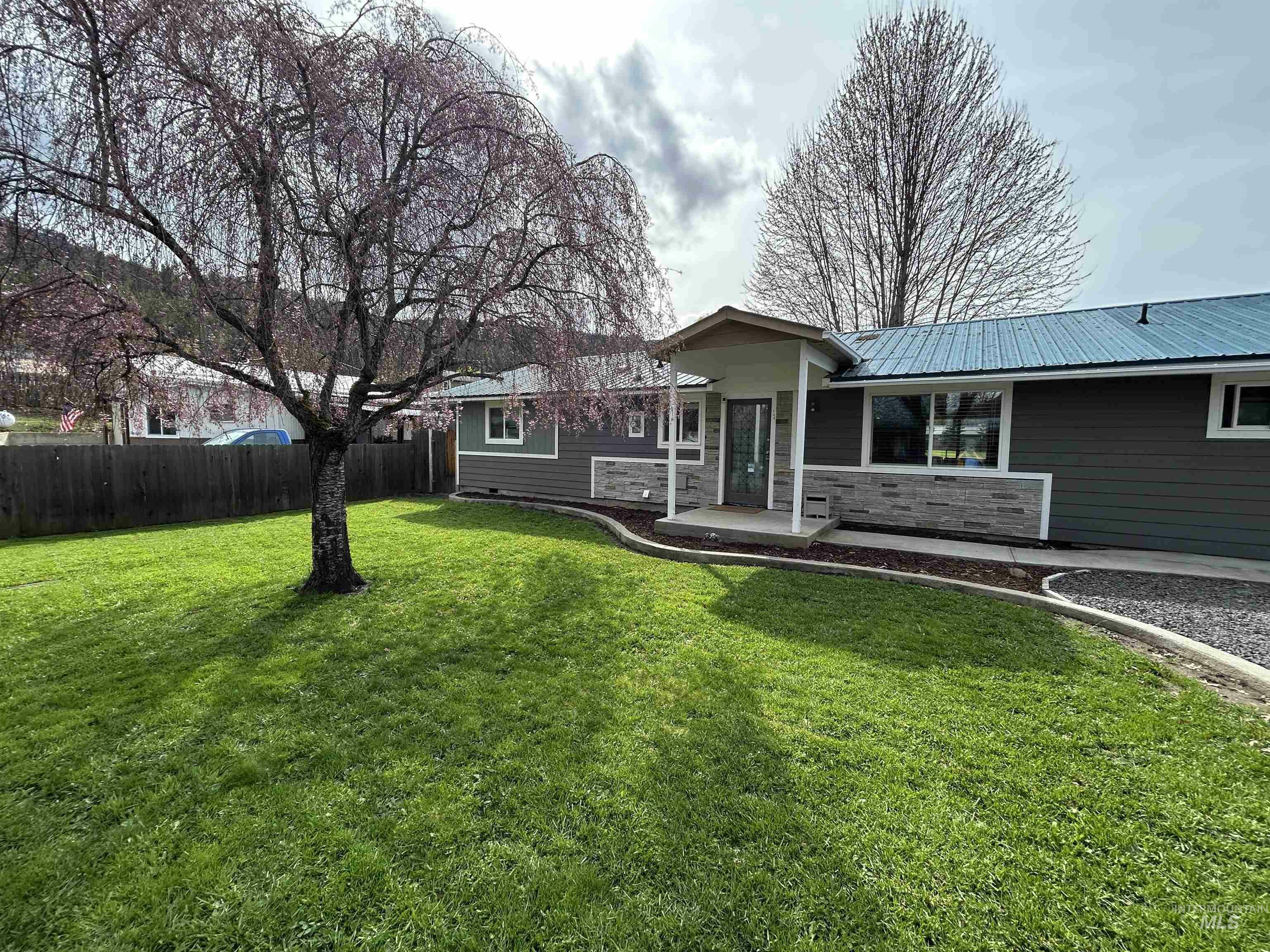 Property Photo: 139 119th St. ID 83544