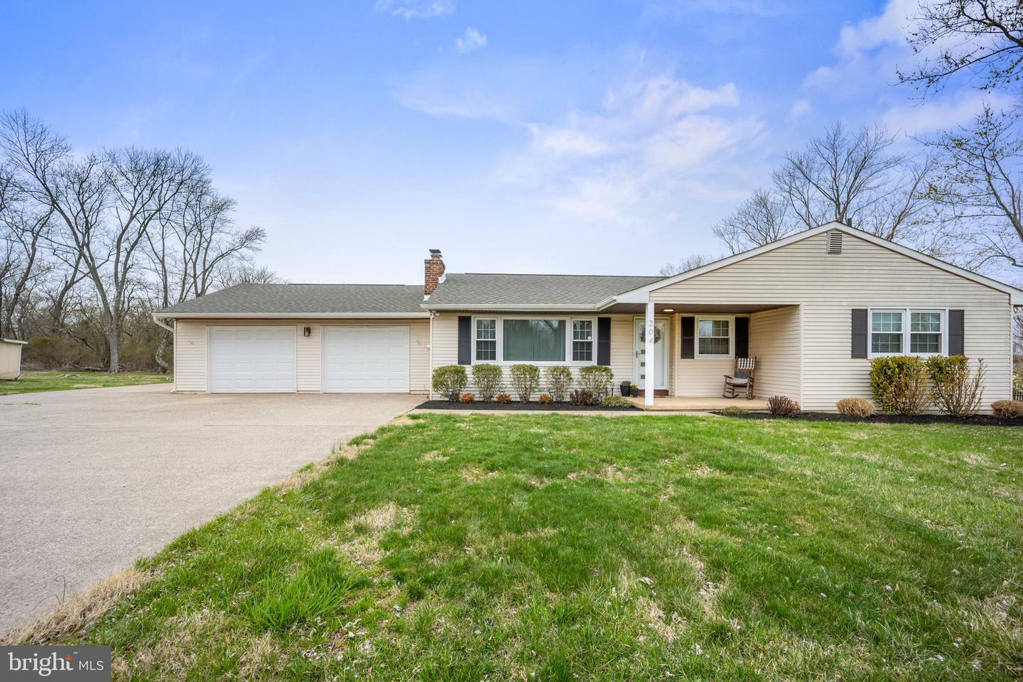 Property Photo: 204 Brownsburg Road PA 18940