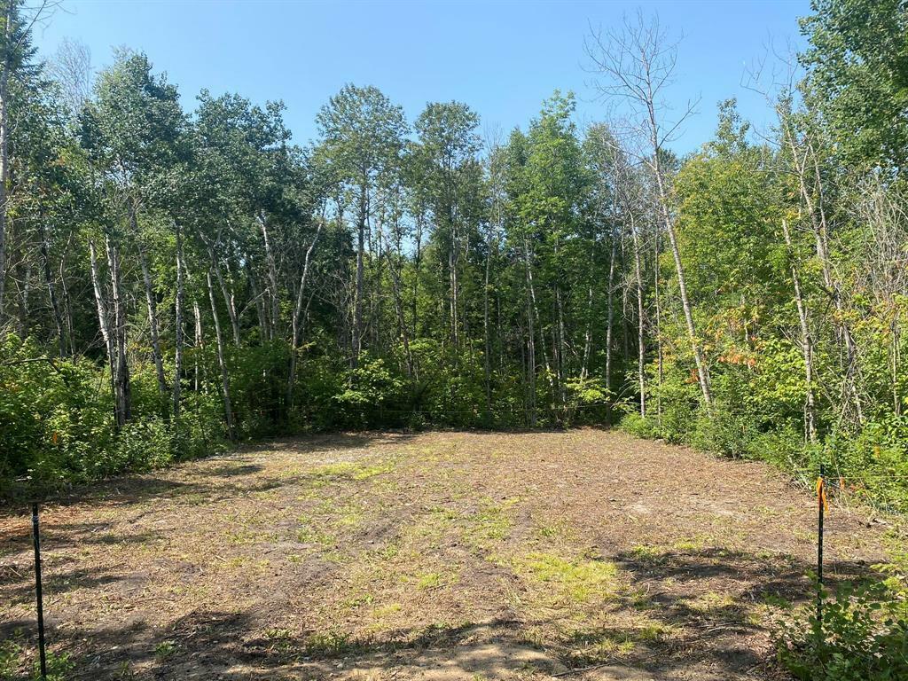 Property Photo: 36 Whitepine Road MB R0E 0B0