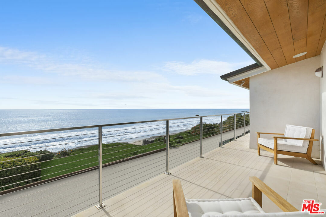 Property Photo: 31671 Sea Level Dr CA 90265
