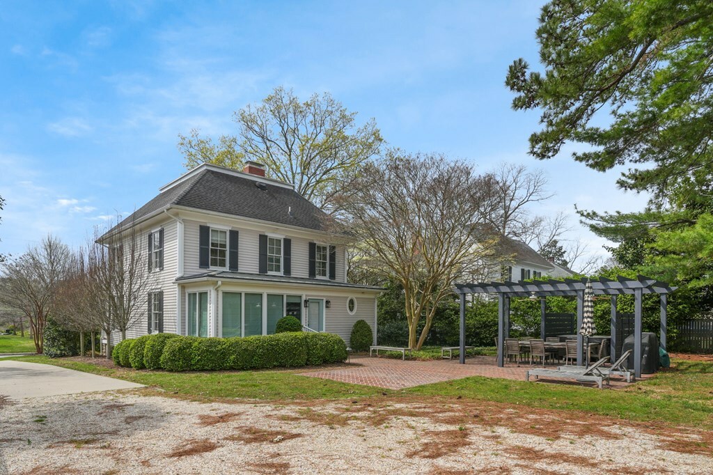 Property Photo: 7 Market St VA 23417